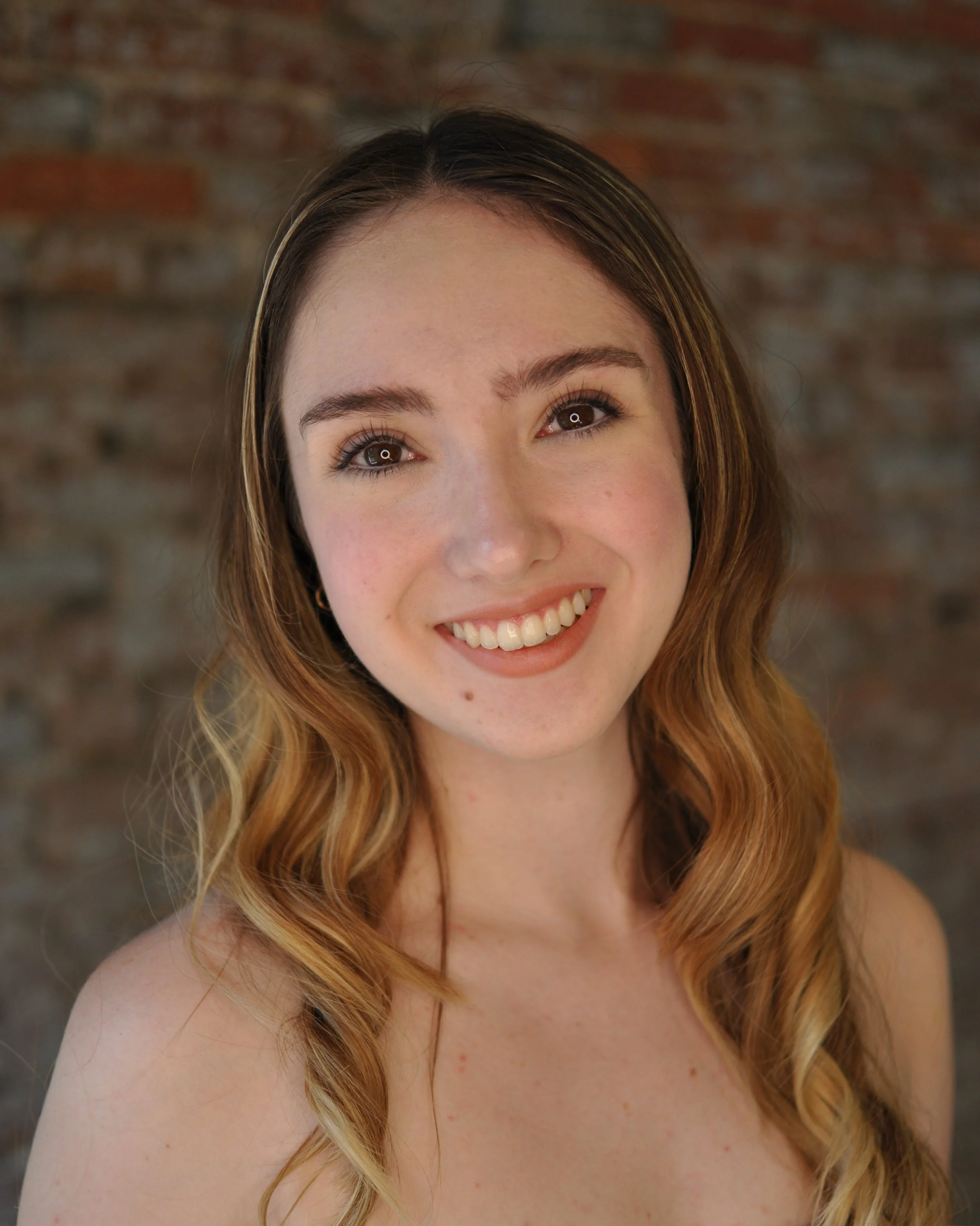 Madeleine Sipos - Company Artist