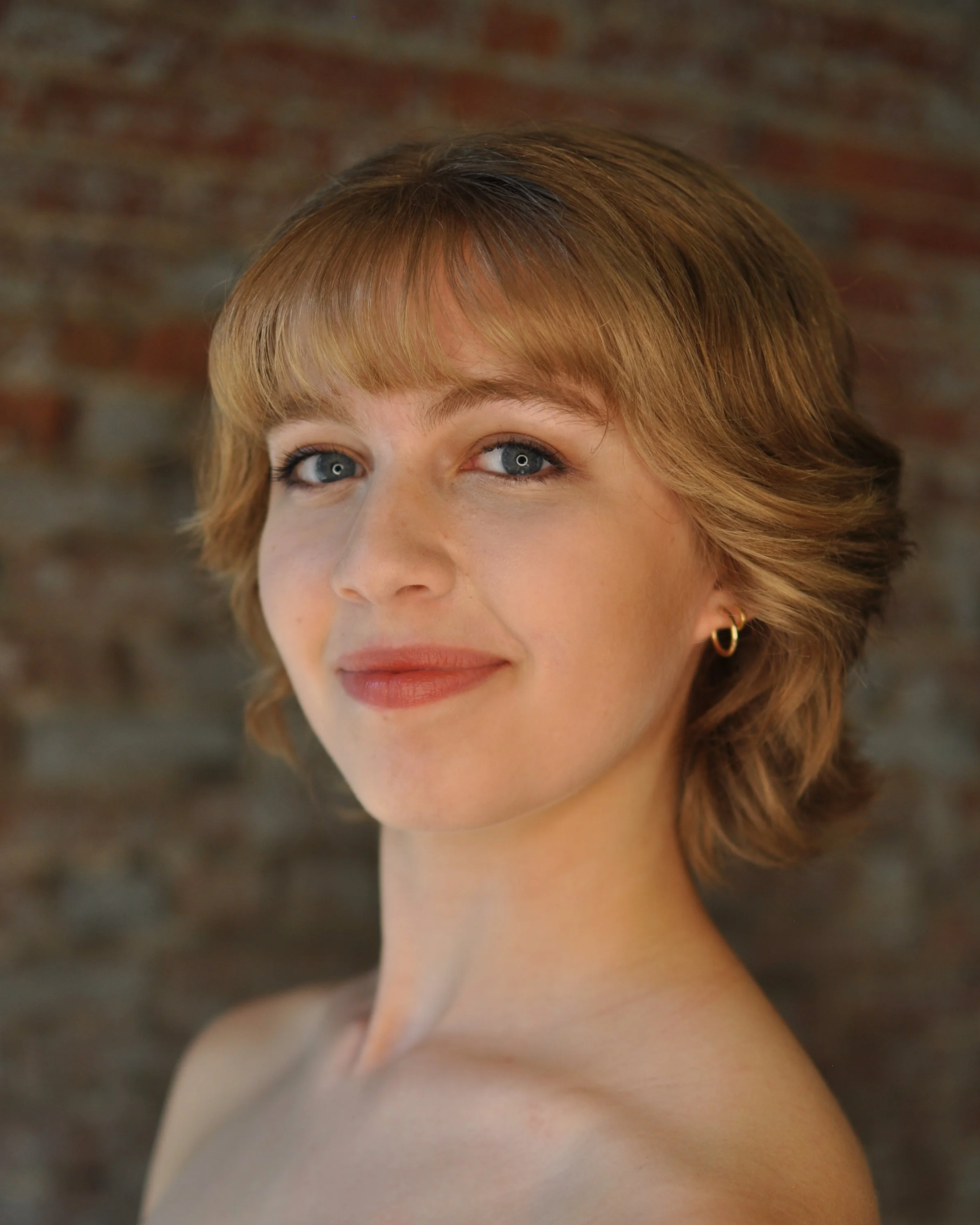 Ainsley Dunning - Company Artist