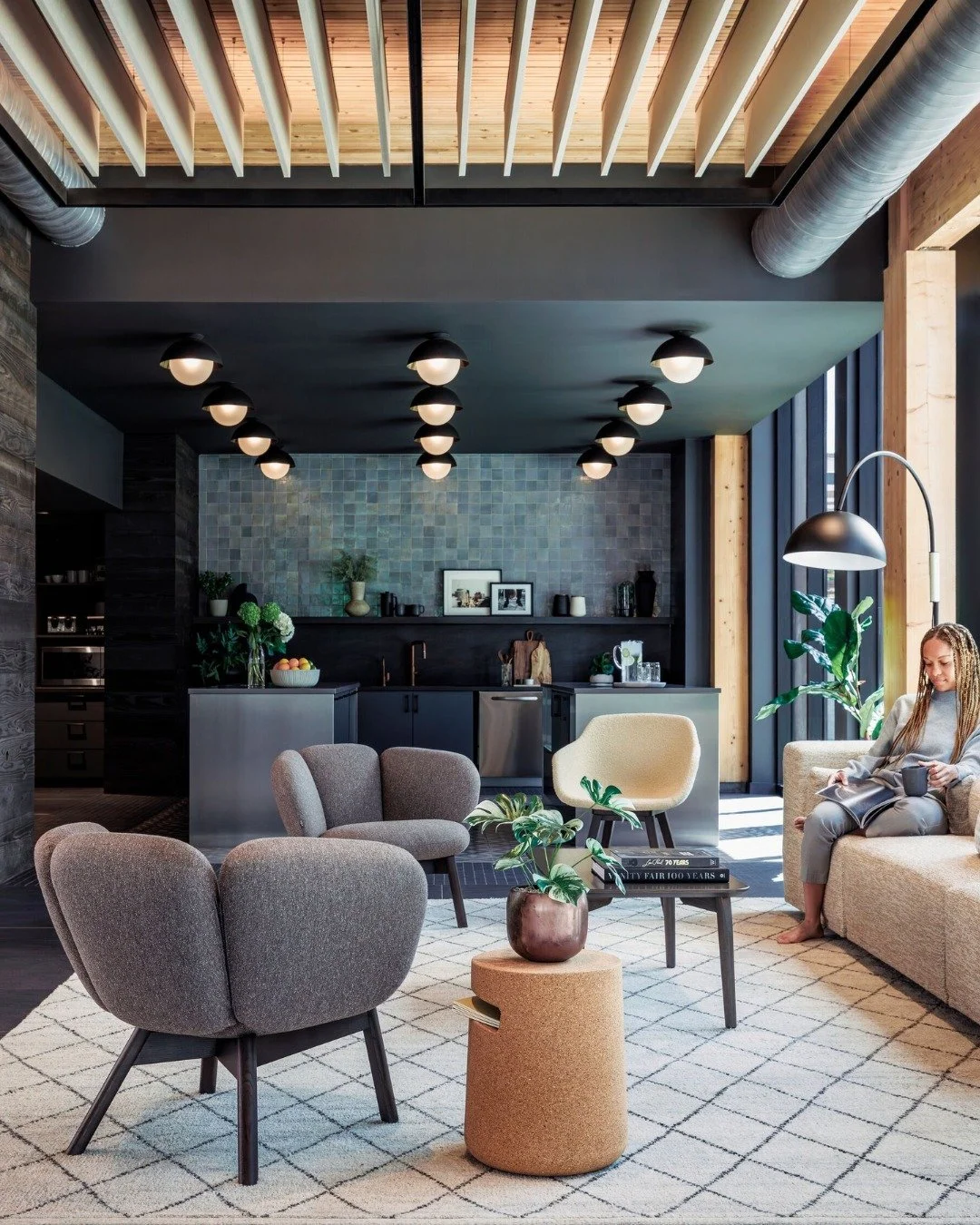 braso x @ studiotksocial

Designed by Khodi Feiz the Braso&rsquo;s lounge chairs offer the perfect blend of comfort and style for both relaxation and socializing. The unique armrests, inspired by the natural curves of the human arm, invite you to sit