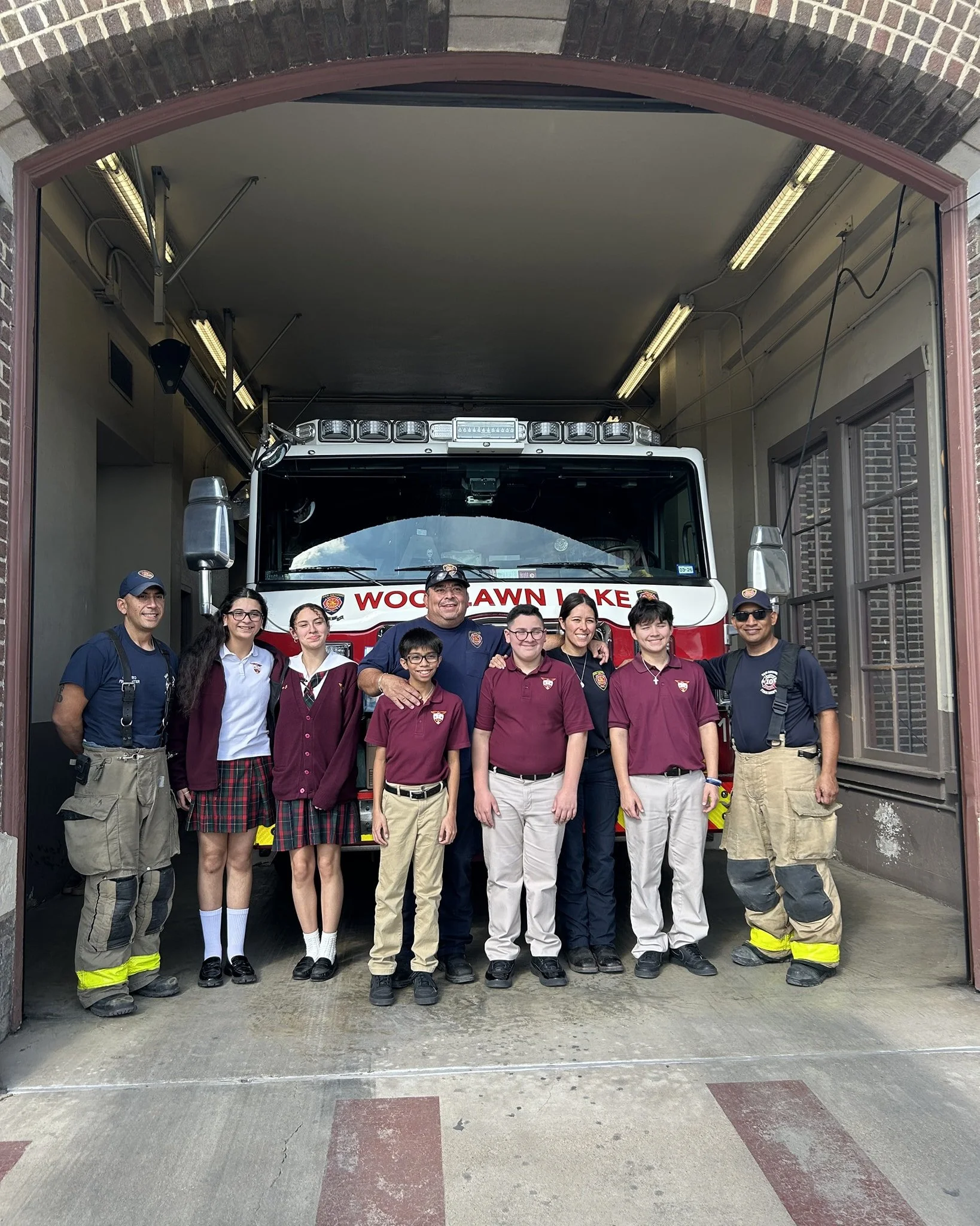 🦅❤️ Little Flower Student Council made a special delivery! Our LFS community came together and collected donations for our neighbors at SAFD Station #10. Thank you for your service to our community 🚒