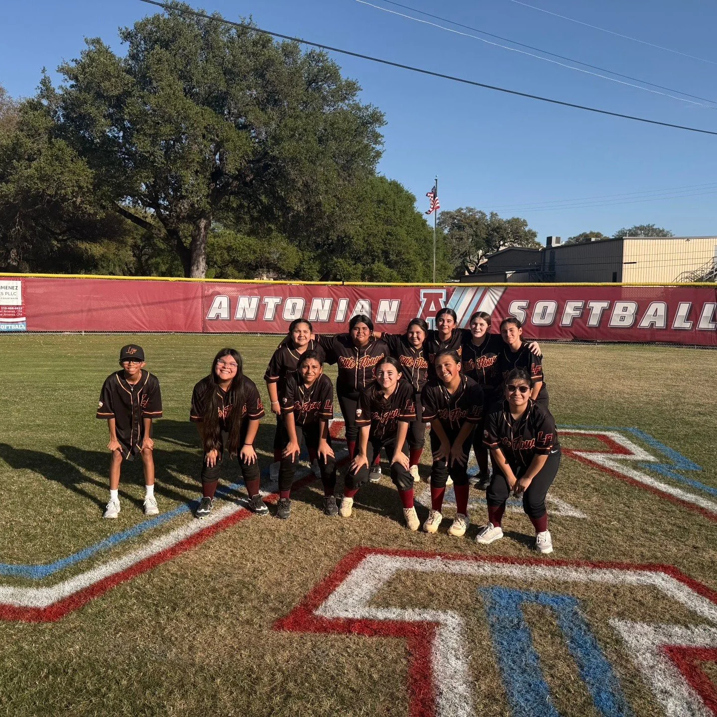 Thank you to Antonian Softball Coach Johnny Villanueva for inviting Little Flower Softball to hold a home game on their field. It was an amazing experience for our girls!

@acp_athletics @antoniancollegeprep