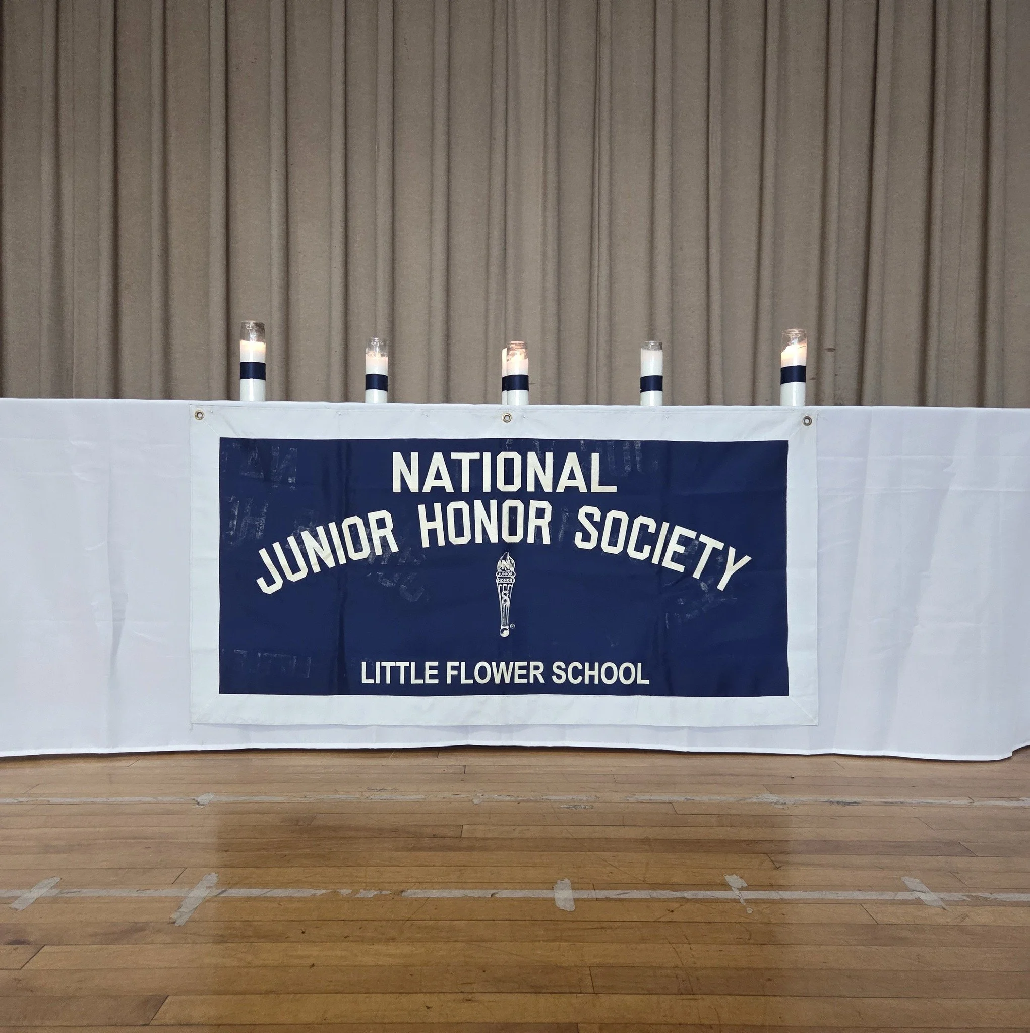 🦅🎊Congratulations Eagles!

This past Monday we were honored to induct 10 new members into the LFS National Junior Honor Society.

We also recognized and awarded two graduating NJHS members, Ana Palacios &amp; Alexander Gonzalez, who maintained thei