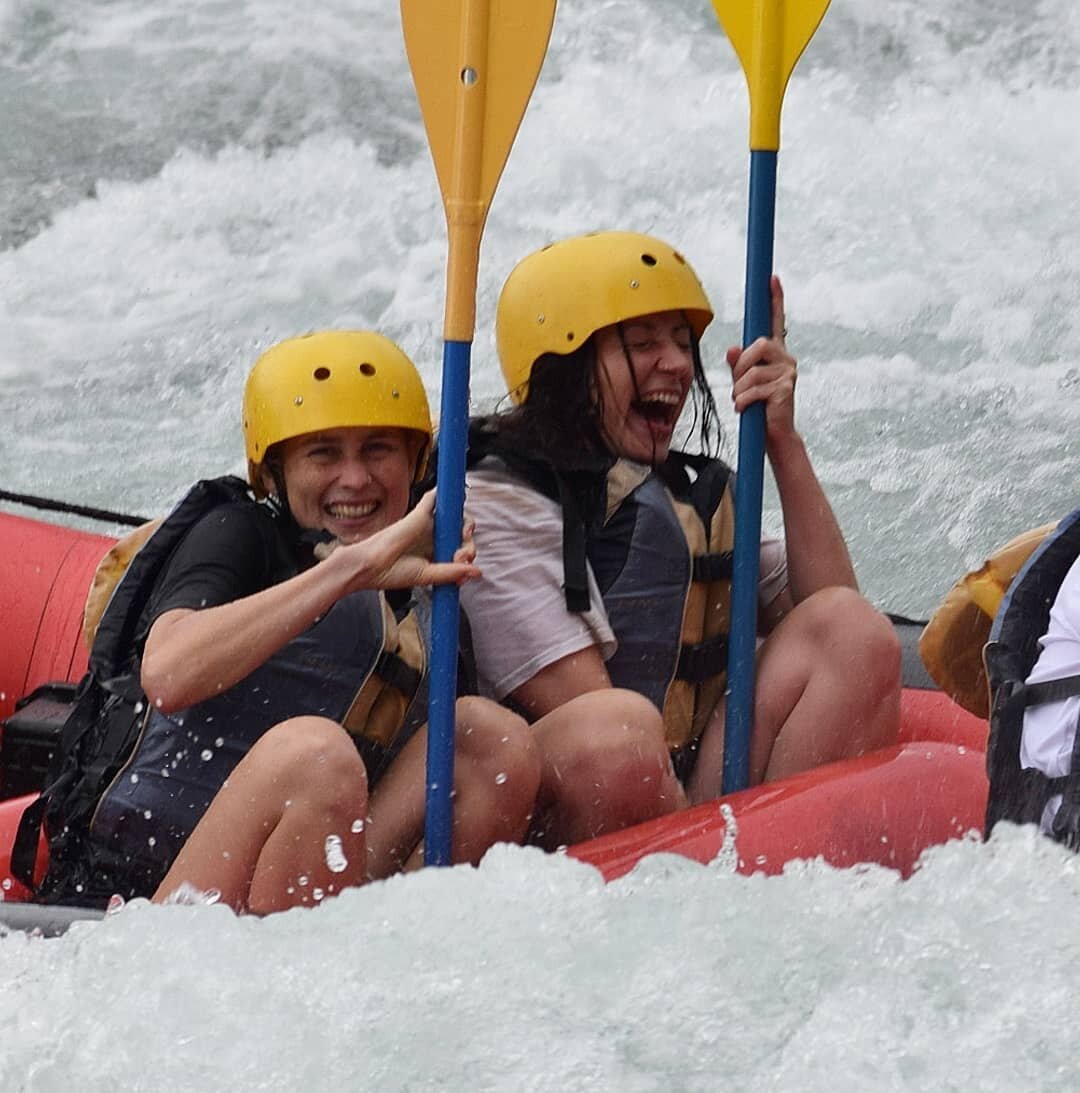 Happy Monday adrenaline seekers! We hope you all have a fabulous, adventure filled week! 🤙
. 
.
.
#whitewaterrafting #rafting #outdoors #nature #costarica #puravida #sarapiquioutdoorcenter #sarapiqui #adventure #outdoorsports #kayak #kayaking #water