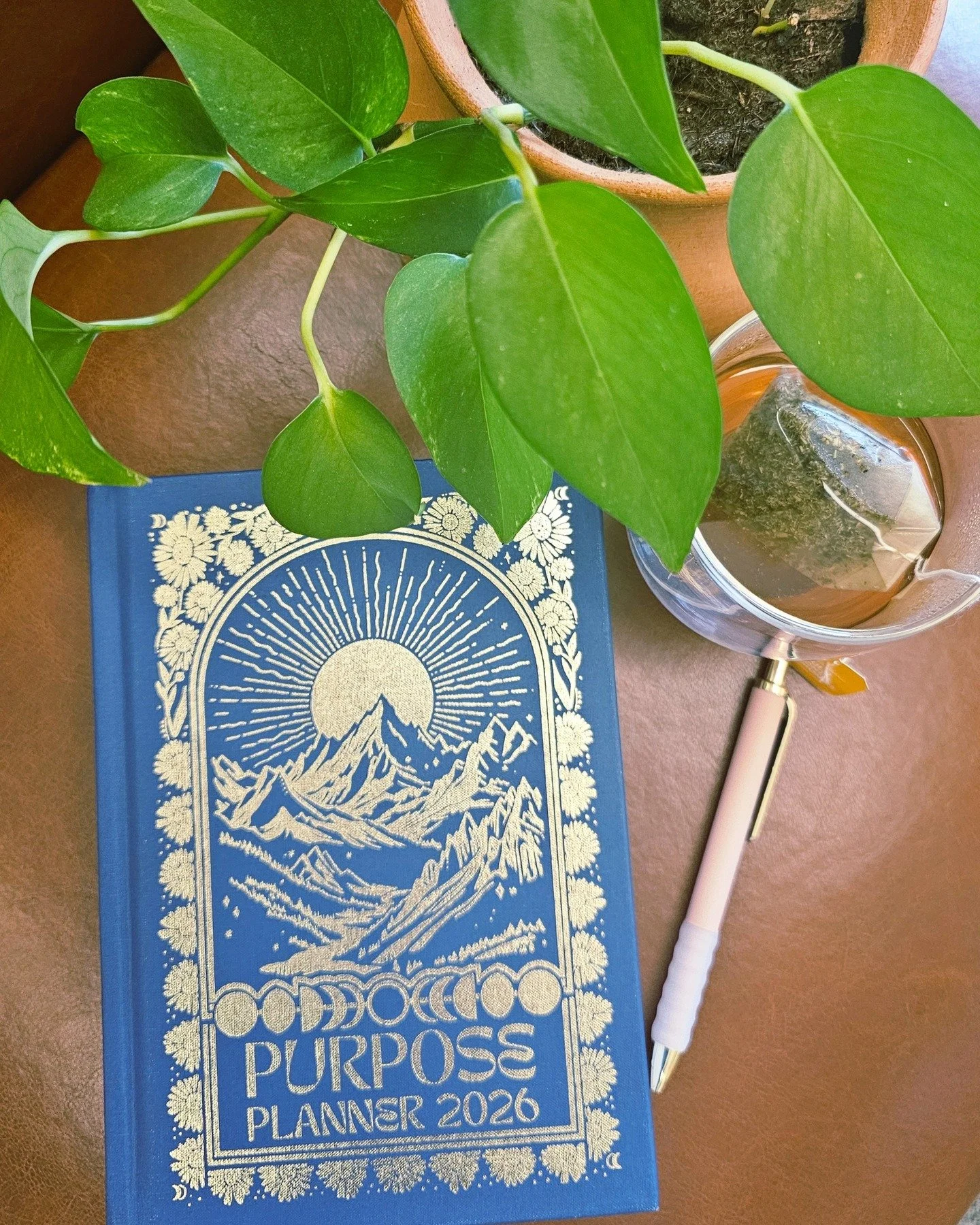 After the holidays, many people notice lingering symptoms like bloating, fatigue, brain fog, skin flares, or joint discomfort.
Often, these aren&rsquo;t random &mdash; they can be signs your body isn&rsquo;t tolerating certain foods as well as it use