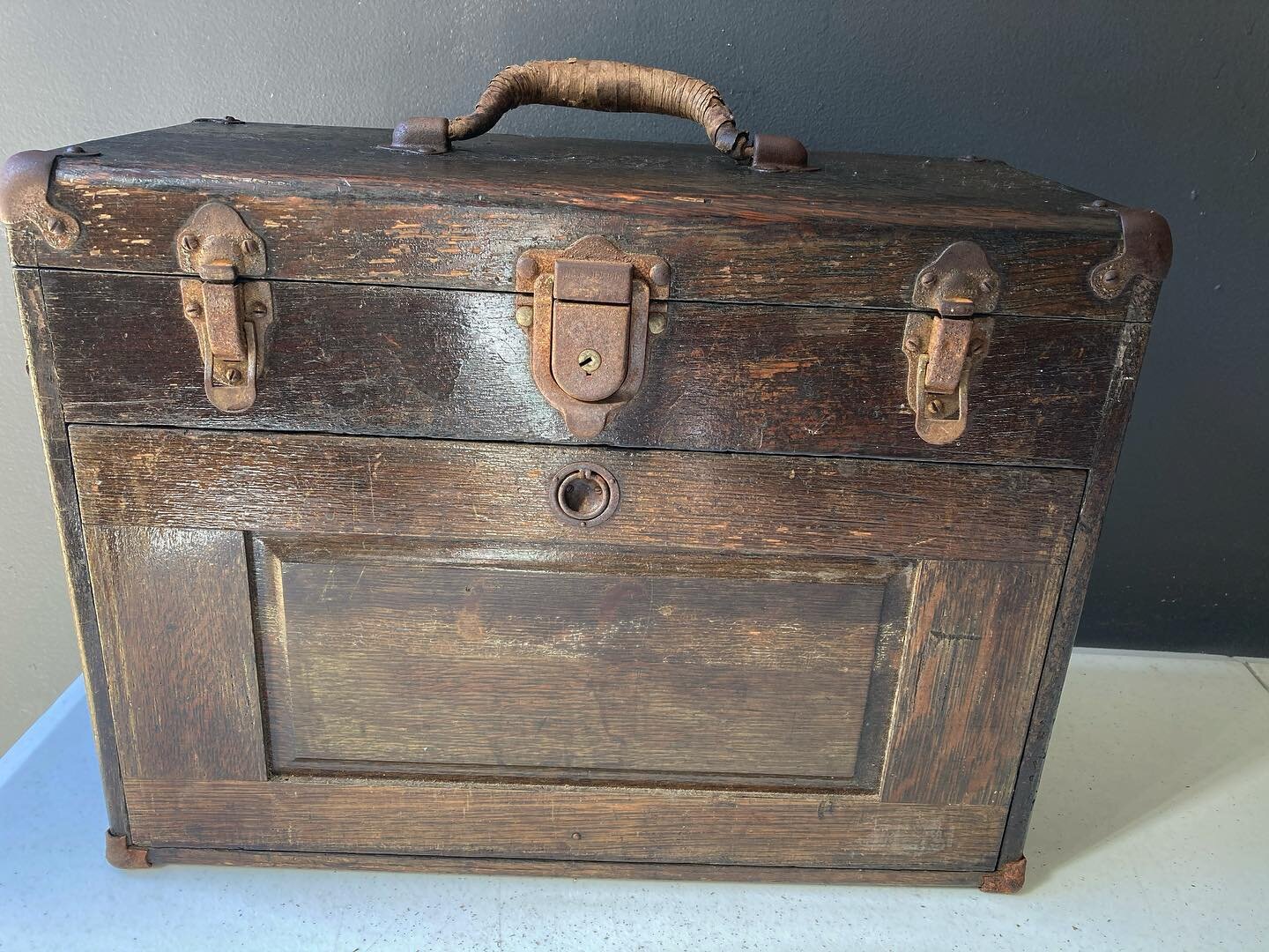 Vintage Tool Box Restoration Project in processes. Step 1: take apart and clean! #woodisgood #furniturerestoration #vintagewoodrestoration #balexandercustomwoodworking