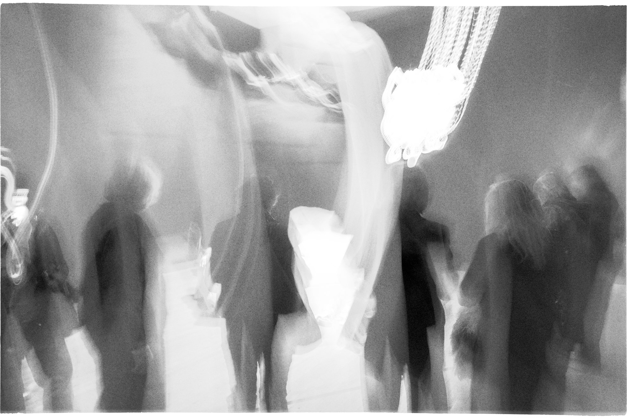 Tracey Emin audience viewing the piece my bed at Tate Modern