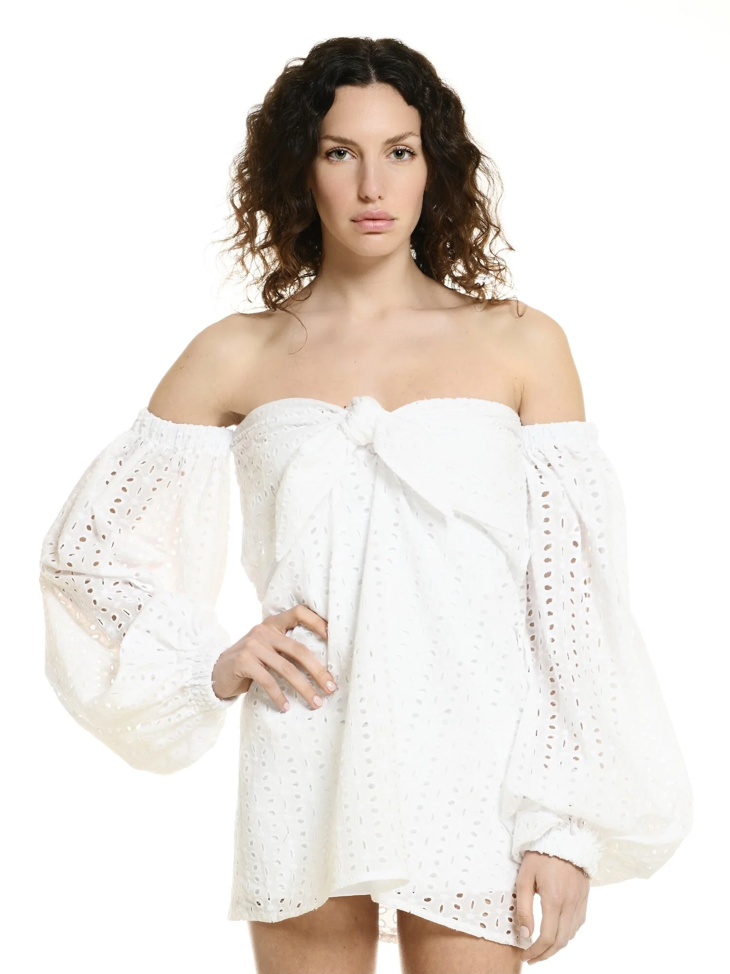 Sveva White Front BKIB.JPG