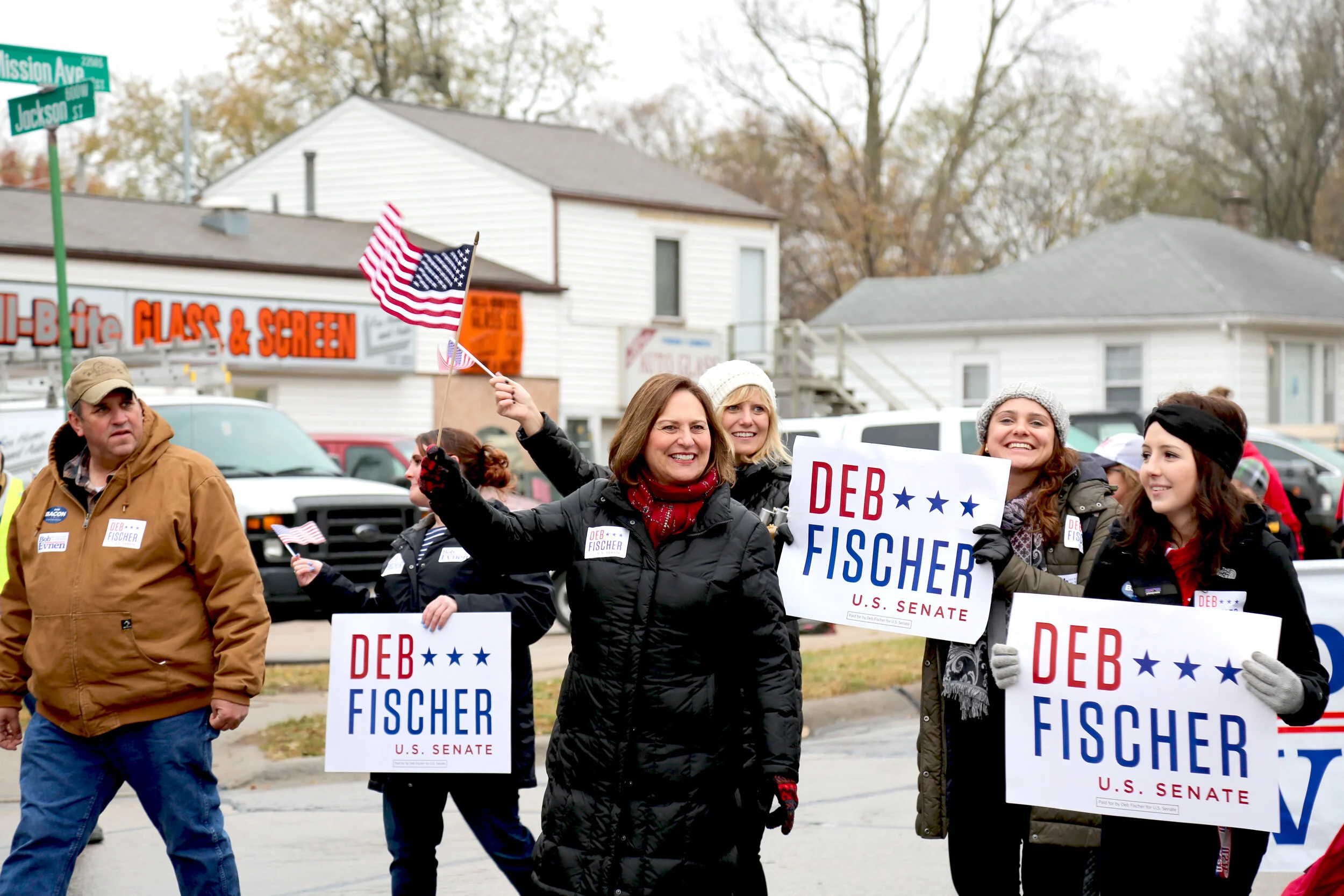 Photo: United States Senator Deb Fischer (R–NE) campaigns with supporters during her successful 2018 re-election.