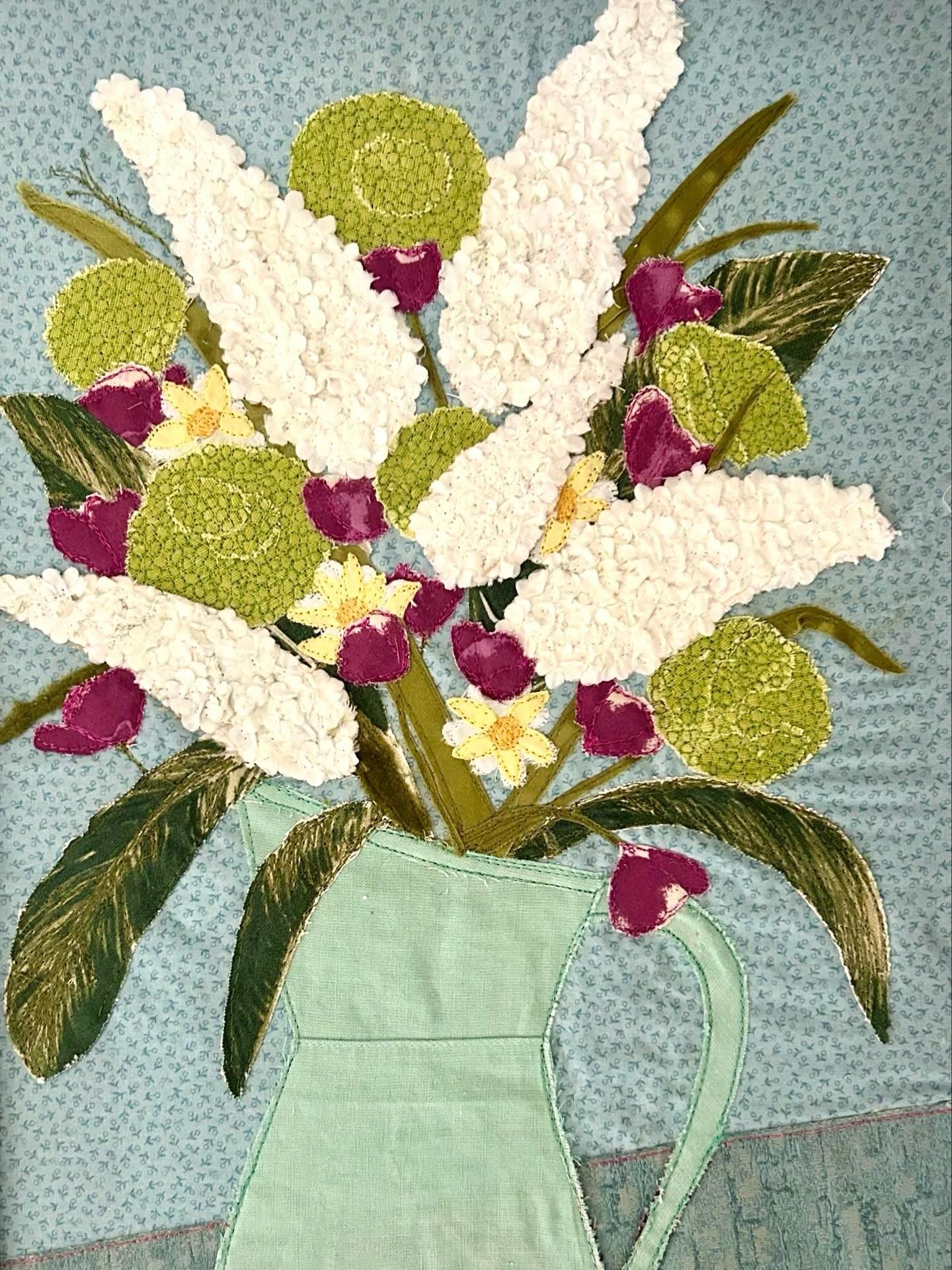&lsquo;A Bunch Of Spring&rsquo; complete 😊

A jolly spring ensemble of lilac, tulips and chrysanthemums :))

Looks rather nice in my hallway but it&rsquo;s headed to my studio in Yelverton tomorrow! 

#springiscoming🌸🌷🌺☀️🤗 #lilacs #textileart