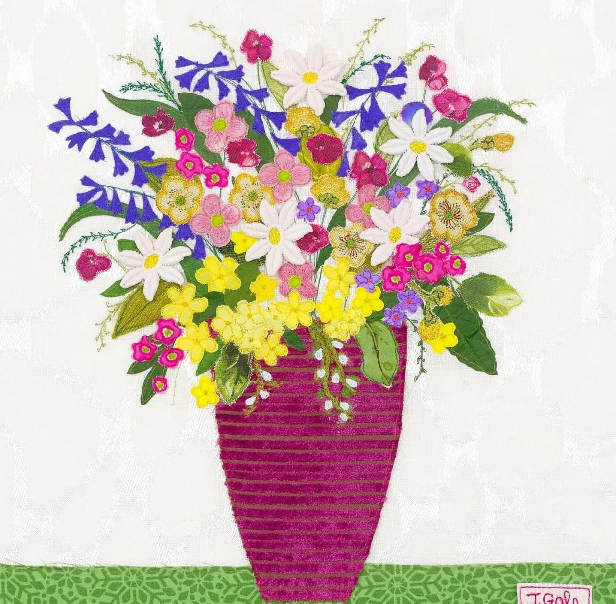 Flowers bloom beautifully, yet briefly.  I love capturing their vibrant colours and distinctive forms at their peak. I&rsquo;m sure floral art appeals to so many because it allows us to enjoy our favourites in full splendour all year round 😊

You ca