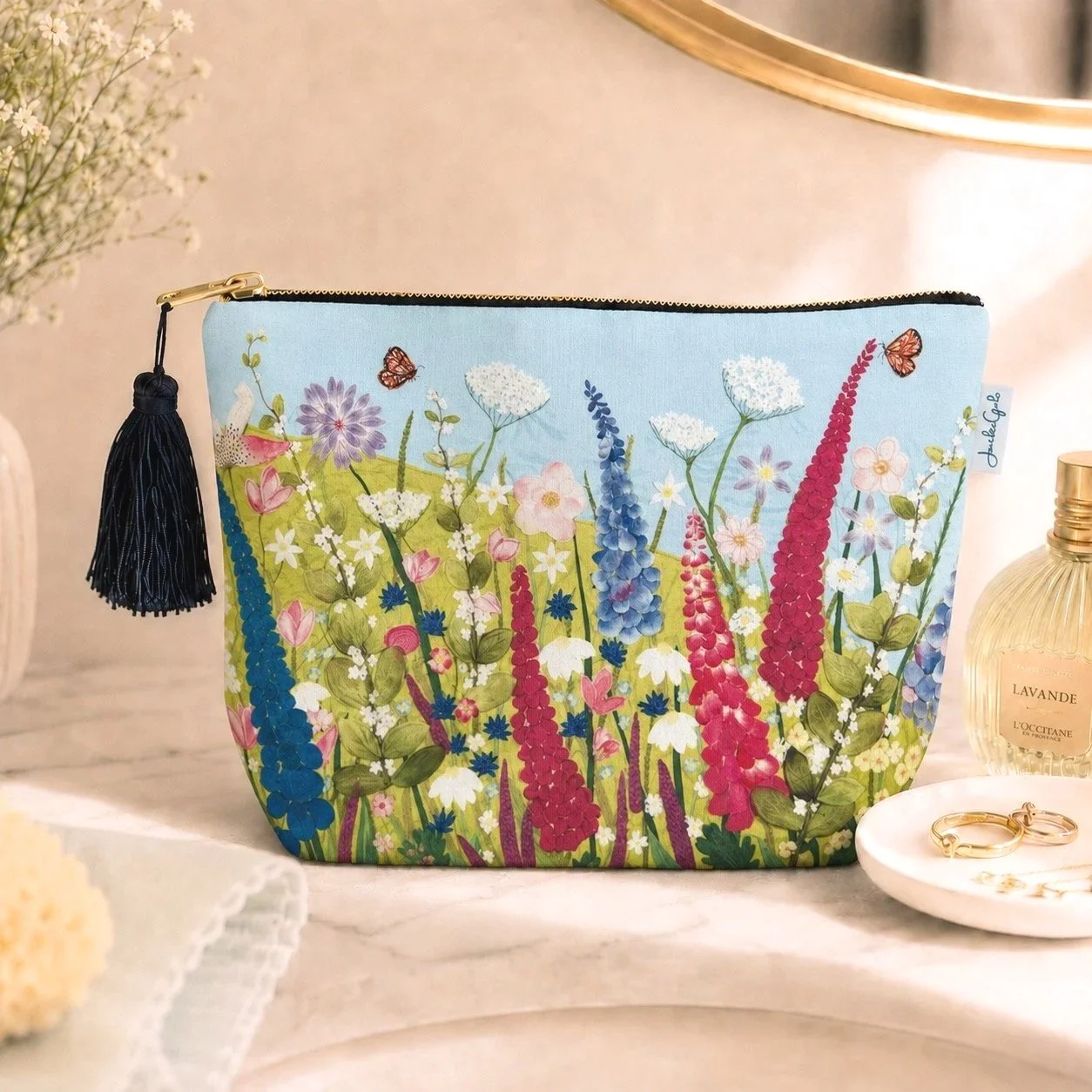 wild+summer+washbag+1.jpg