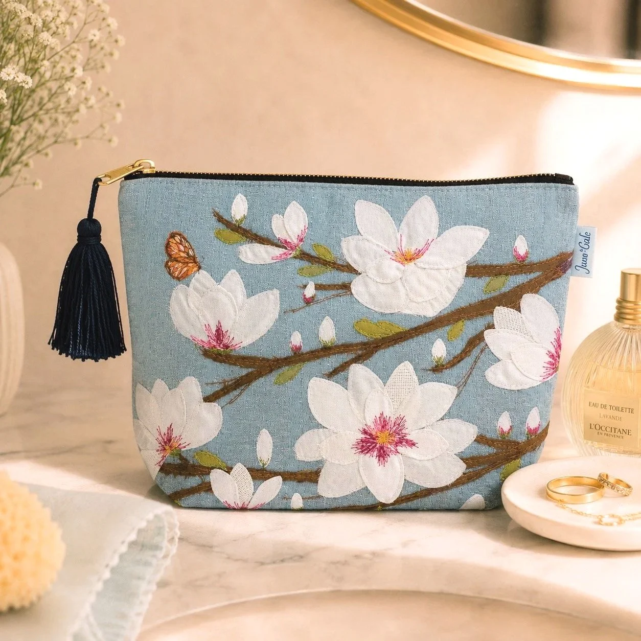 magnolia+sky+washbag%281%29.jpg