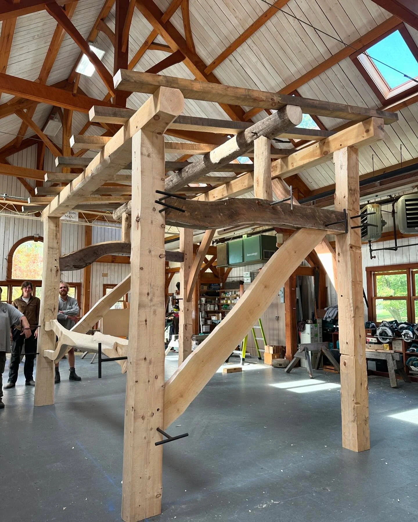 Went down to the @tfgheartwoodschool a couple weeks ago to further my education in timber framing and learn some scribing techniques. Definitely was energized after the week to focus back on timber framing and do more of what we love to do.