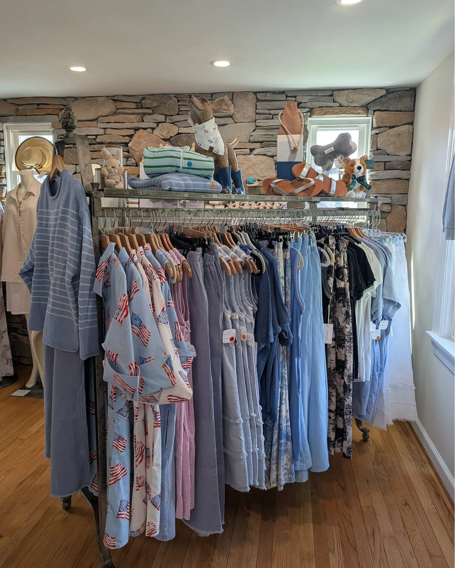 Saturday's sipping shop is shaping up! Come visit us 👗🌞🏖️🩴
Preview Shopping Hours: Mon. April 6 &ndash; Fri. April 10 | Open 10AM&ndash;3PM daily

Seaside Style Spring Pop-Up Shop
A coastal-inspired shopping experience at Exstilla&rsquo;s Sandpip