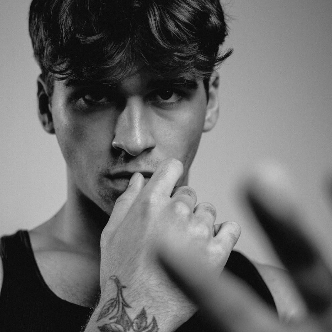 Music Review: Debut album "Mutual" Break Up from Delaware Native Maddox Gipko
