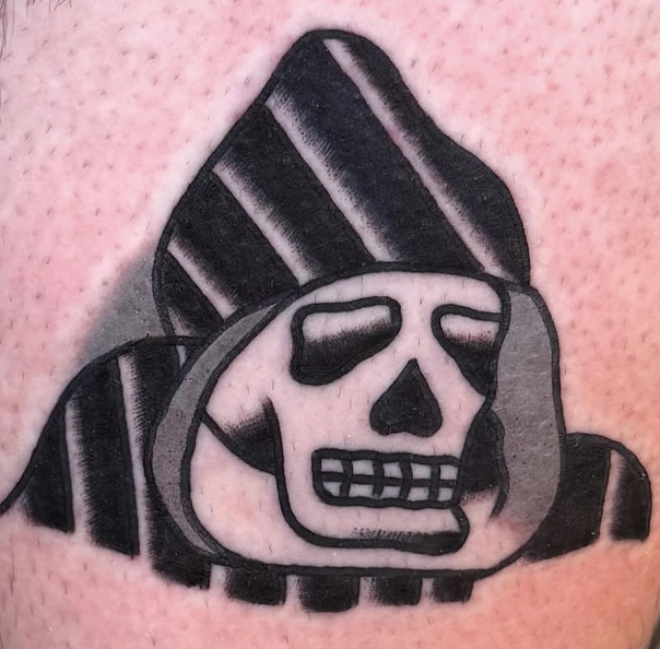 @thomiski tattoo artist from Monterey, CA guest spotting at Portland, Oregon's best tattoo shop, Lombard Street Tattoo.