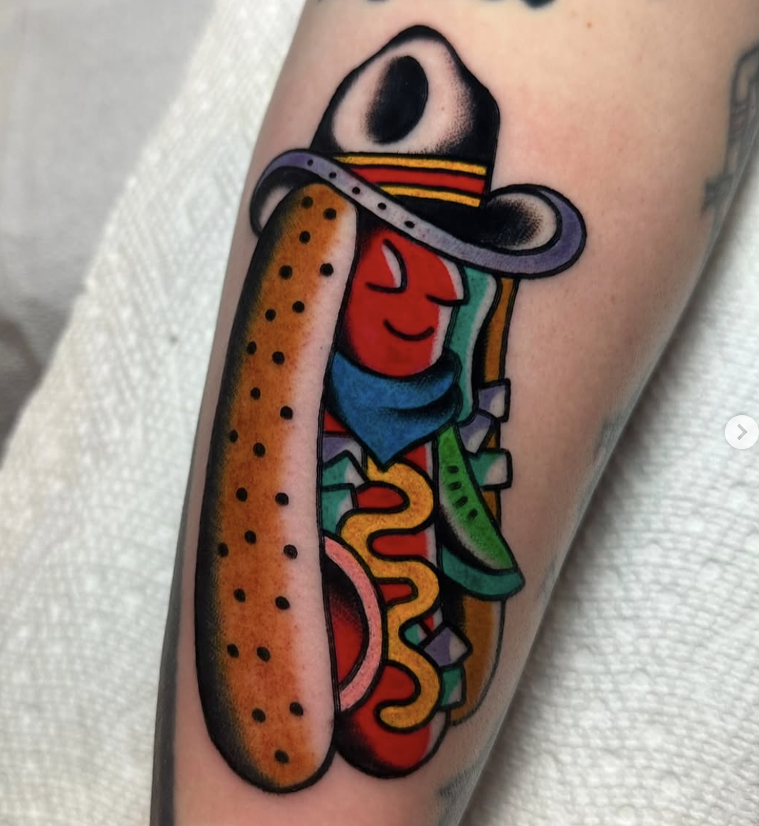 Zahra Niedermann from Good Omen in Chicago is visiting Lombard Street Tattoo in Portland, Oregon