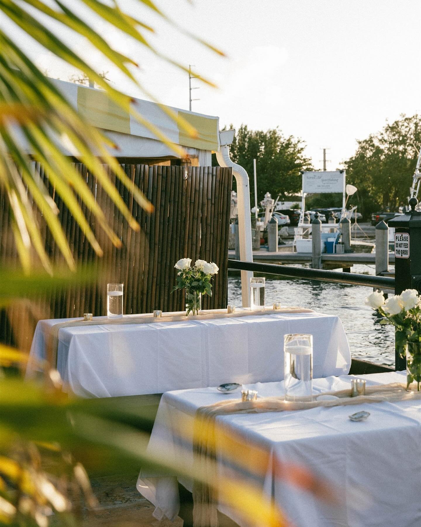 ↠sneak peek of Milly &amp; Bryan&rsquo;s Key West wedding🌺🌴🍍🍋&zwj;🟩

such a fun weekend!!!
&bull;
&bull;
&bull;
#orlandofloridaphotographer #elopementphotographer #travelelopementphotographer #brooklynnyphotographer #floridaphotographer #orlando