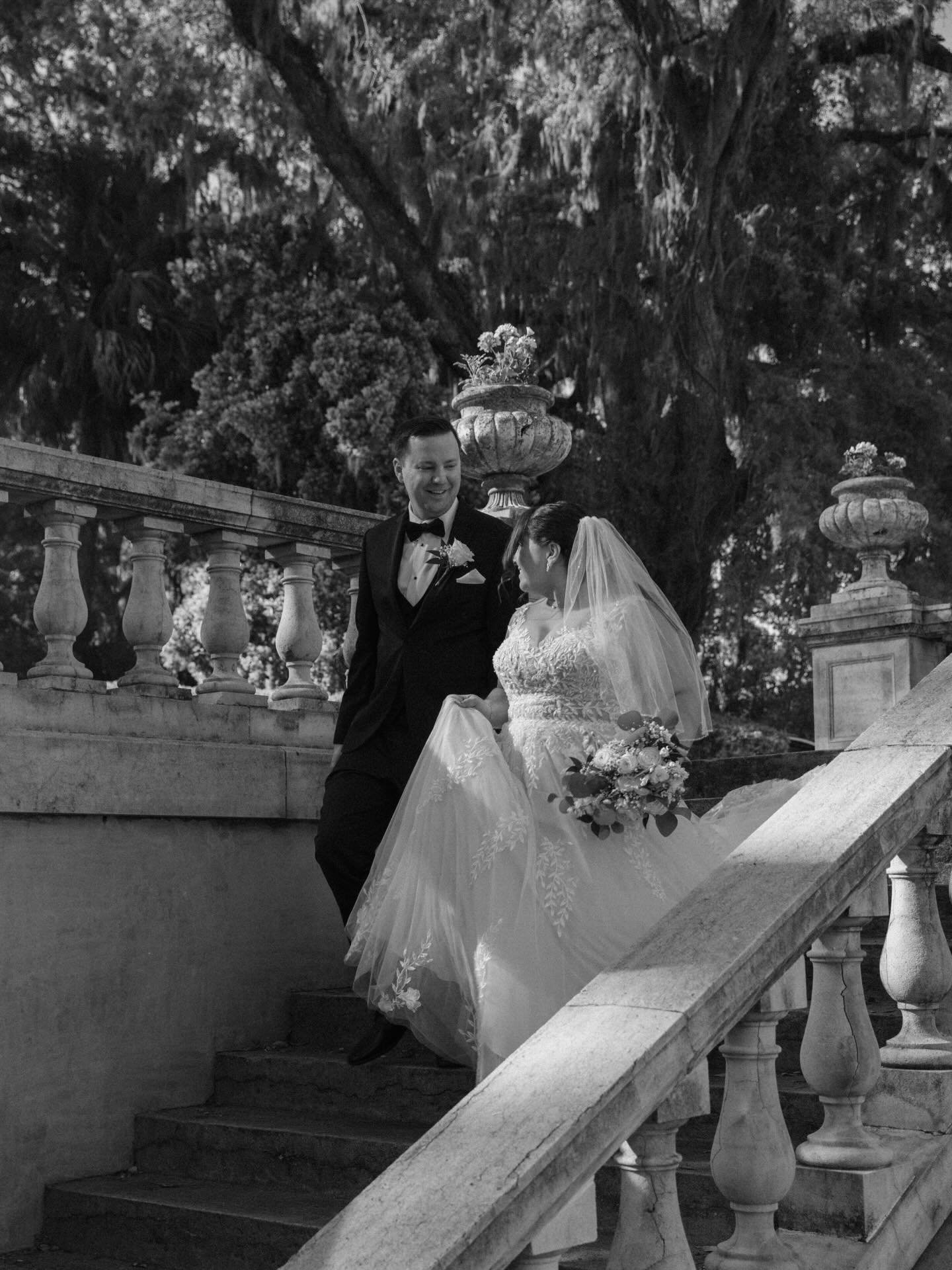 ↠a collection of digital &amp; 35mm photos🤎🤎🤎🤎 this wedding was beautiful!!
&bull;
&bull;
&bull;
#orlandofloridaphotographer #elopementphotographer #travelelopementphotographer #brooklynnyphotographer #floridaphotographer #orlandophotographer #ce