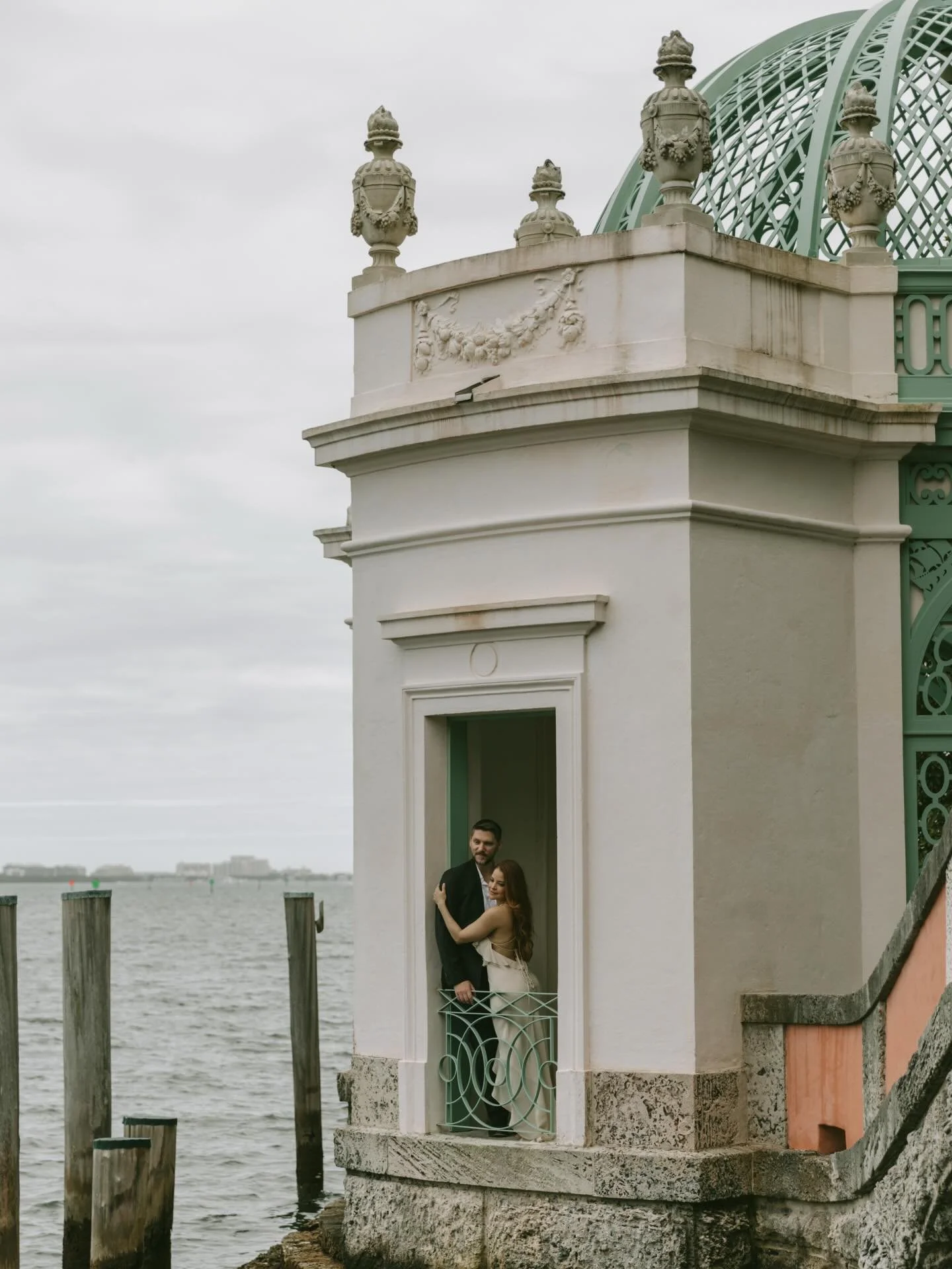 ↠ @vizcaya_museum is beautiful!!!🤭
&bull;
&bull;
&bull;
#orlandofloridaphotographer #floridaphotographer #orlandofloridaweddingphotographer #orlandoweddingphotographer #floridaweddingphotographer