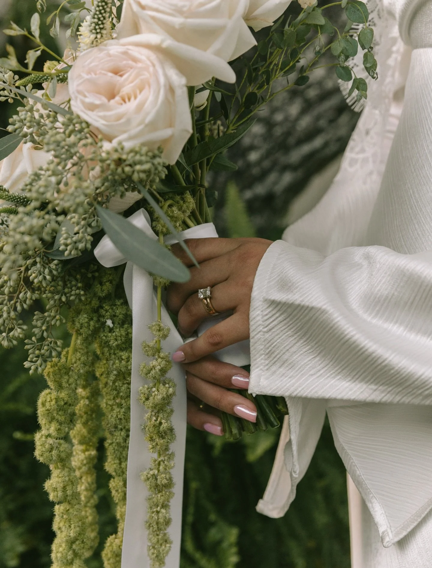 ↠i love my luxurious estate weddings, but i also love a good backyard wedding🫶🏼 congrats to Veronica &amp; Gian🥂
&bull;
&bull;
&bull;
#orlandofloridaphotographer #floridaphotographer #orlandofloridaweddingphotographer #orlandoweddingphotographer #