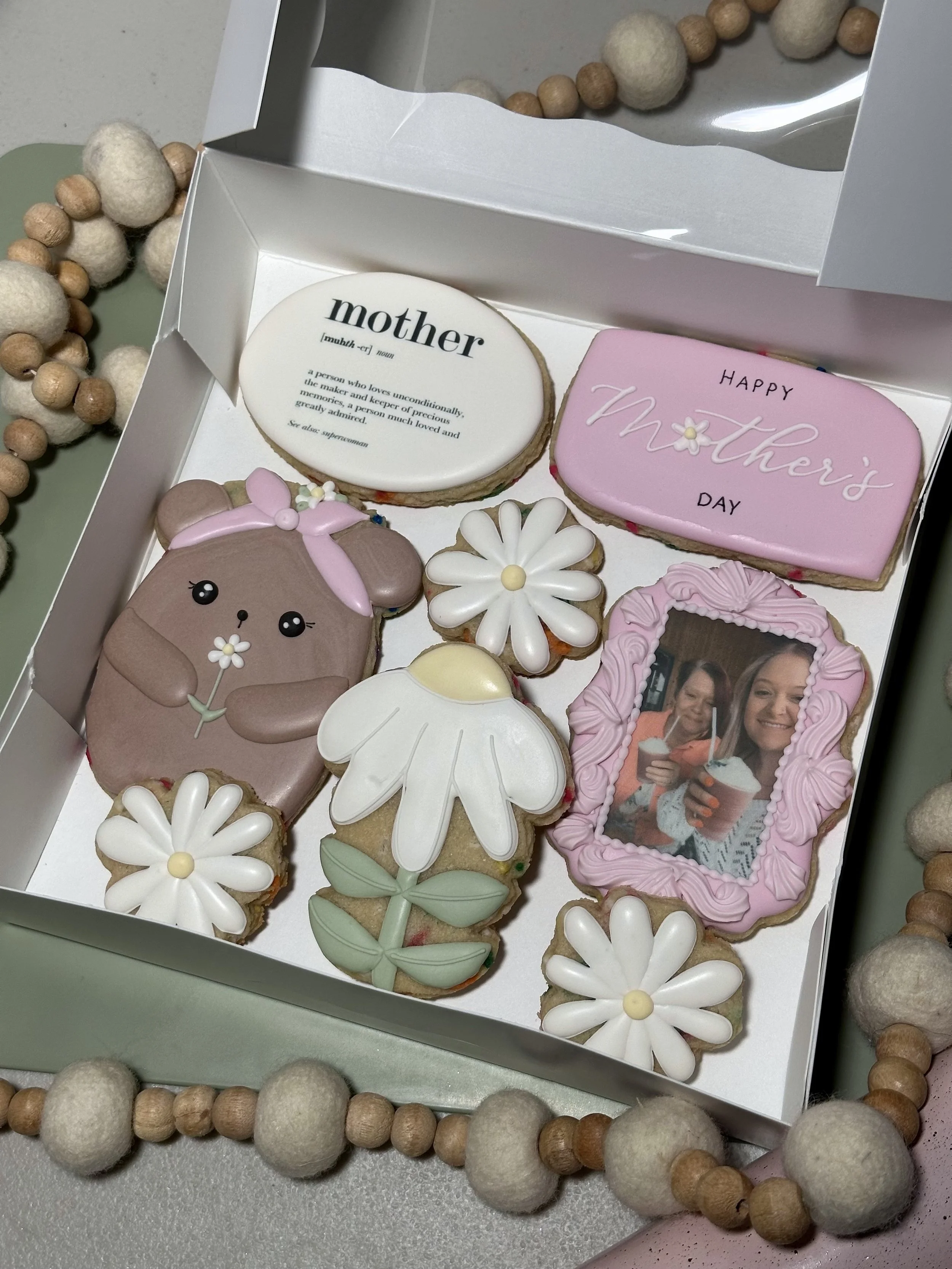 Mothersdaycookiebox2026.jpg