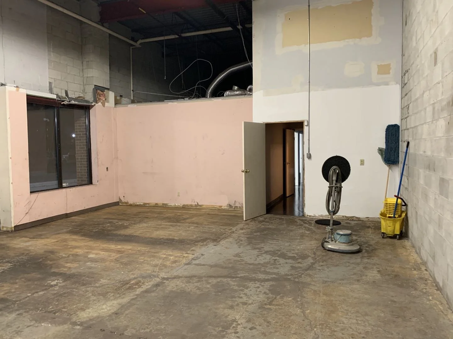 Office - 101 mobility - before 2.jpg