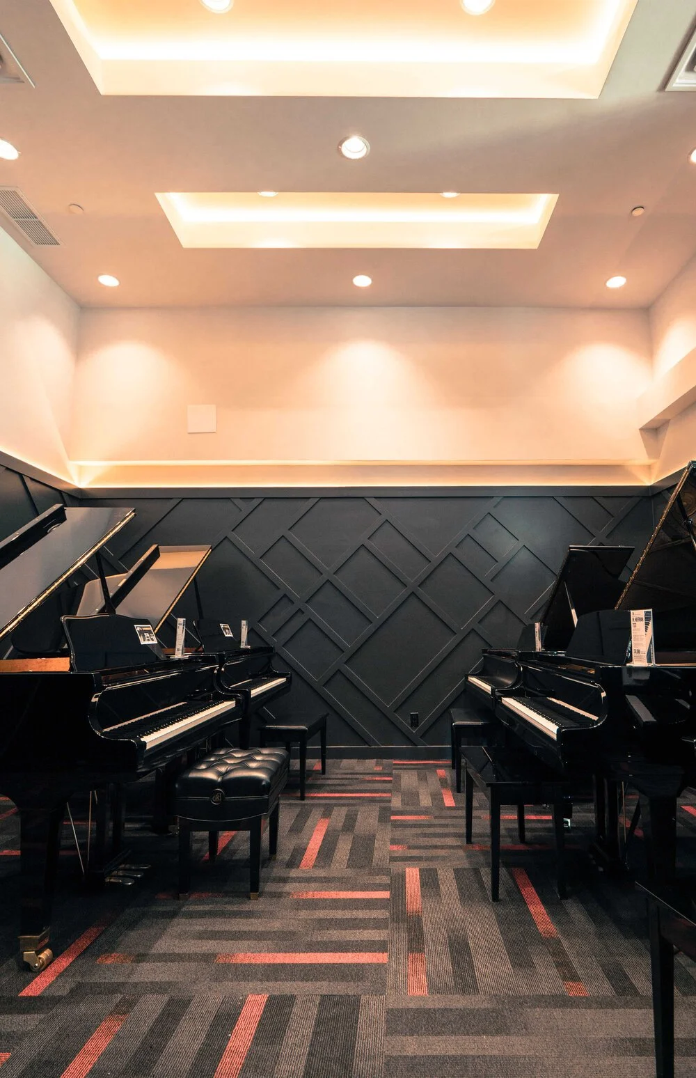 Toronto-Retail-Interior-Meus-Design-Merriam-Piano-DisplayRoom5.jpg