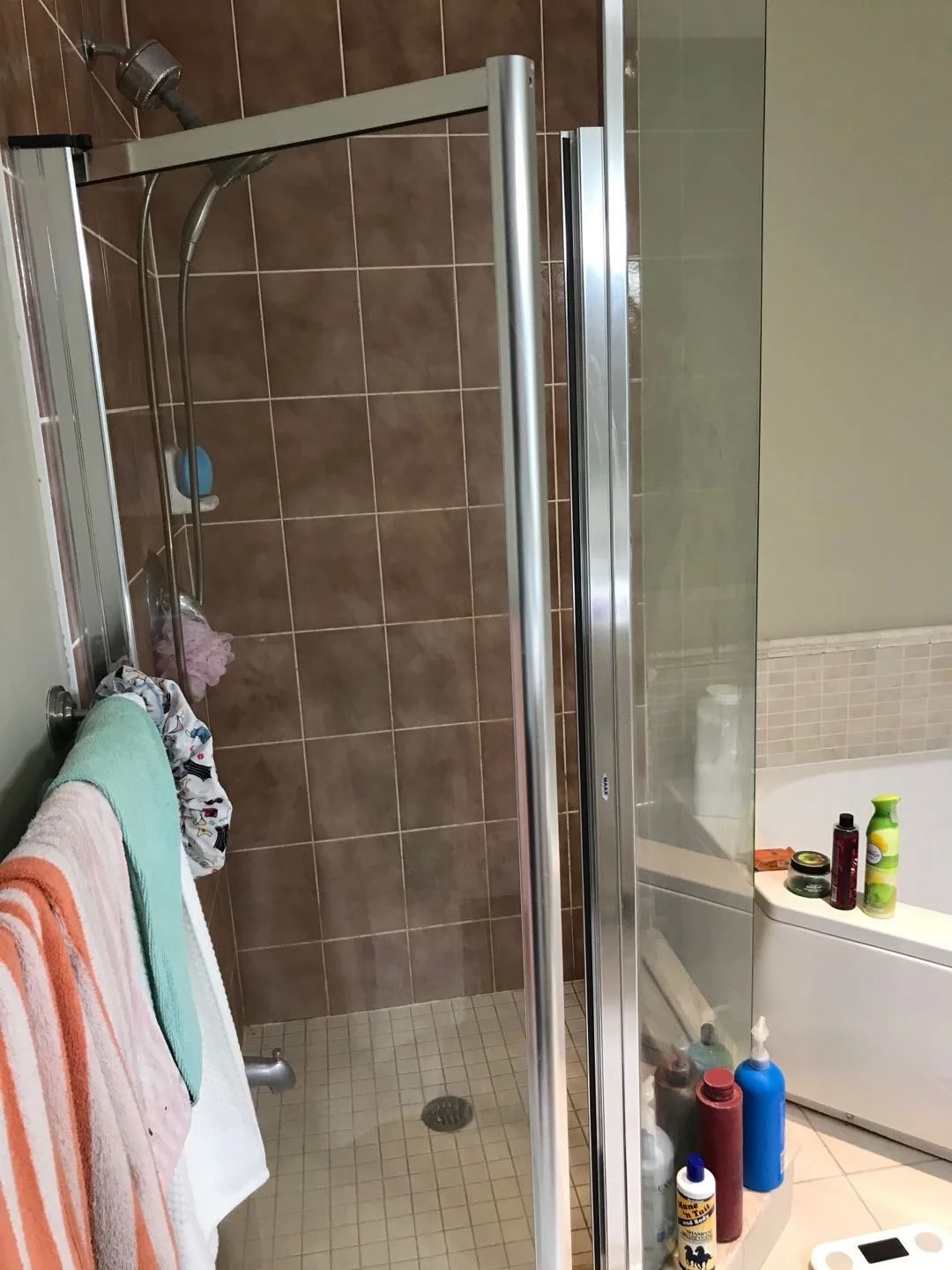 Condo bathroom 2.jpg