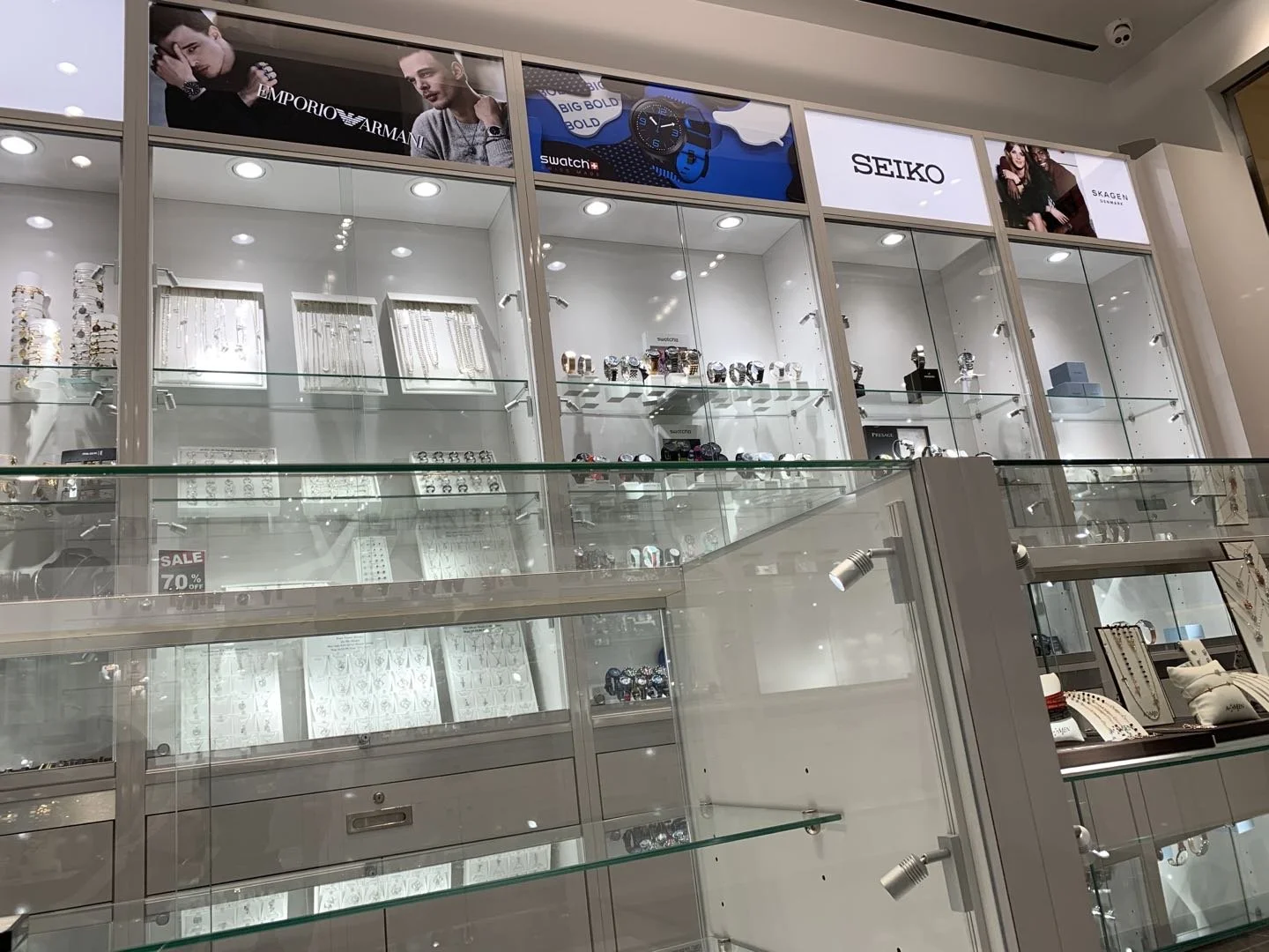 Retails - Time Square - hillcresst - millwork - renovation 9.jpg