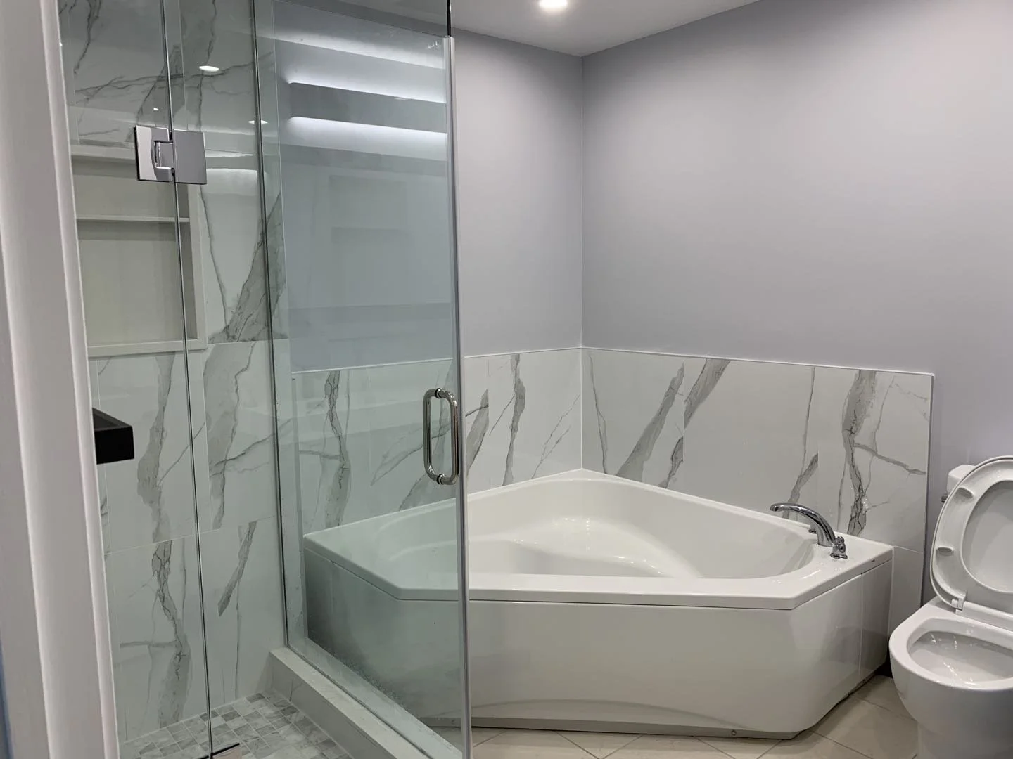 Condo bathroom 6.jpg