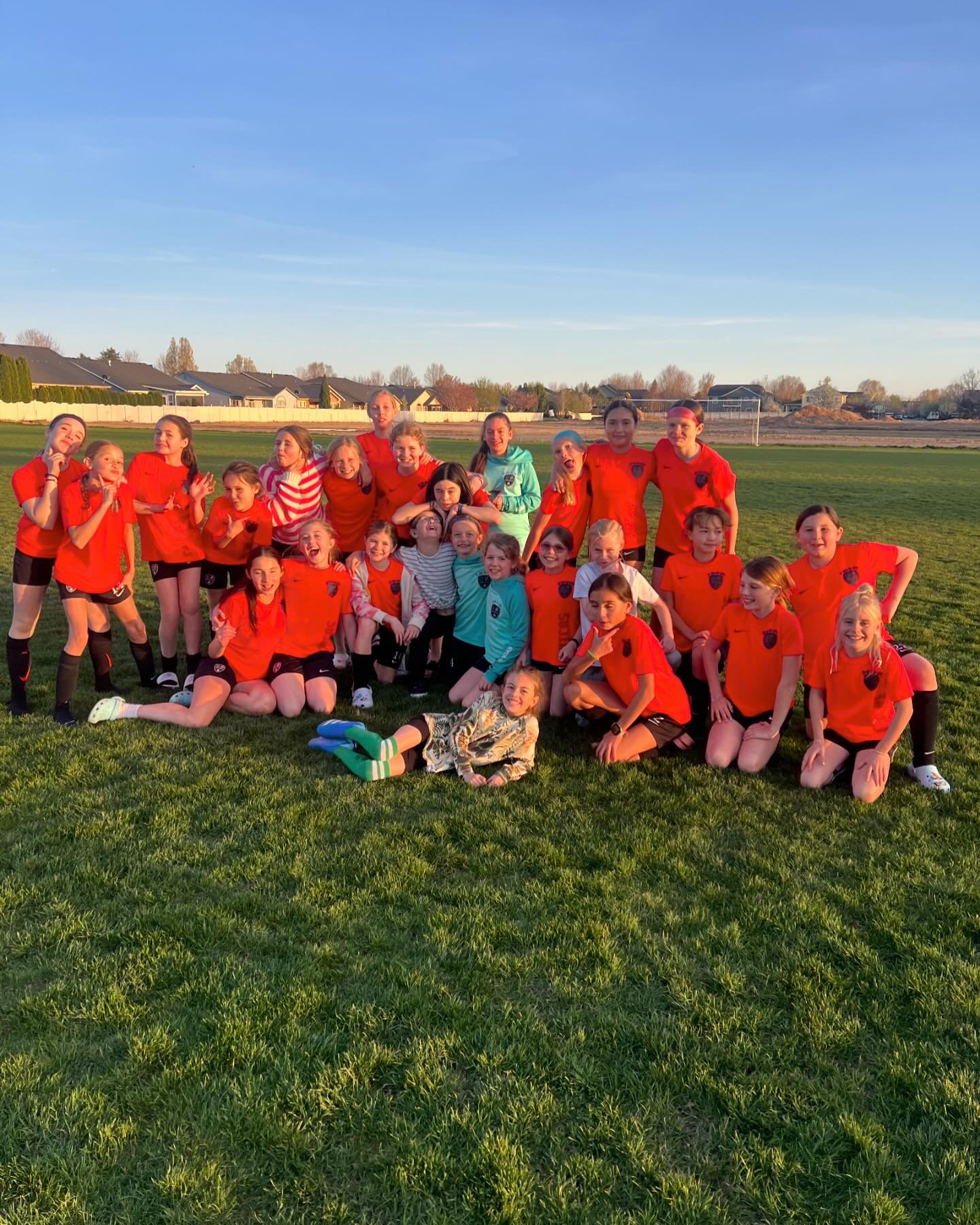 2024 CHiCAS Confidence Club in full swing!!! These girls are building their confidence to face their next challenge head on. 👧🏽💪🏻⚽️👧🏻💪🏻⚽️👧🏿💪🏻⚽️👧🏼💪🏻⚽️