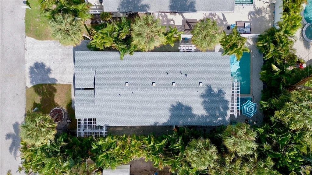 5803 IMPERIORE AVEHOLMES BEACH, Florida 34217-1633 (6).jpeg