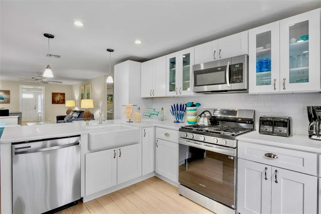 5803 IMPERIORE AVEHOLMES BEACH, Florida 34217-1633 (12).jpeg