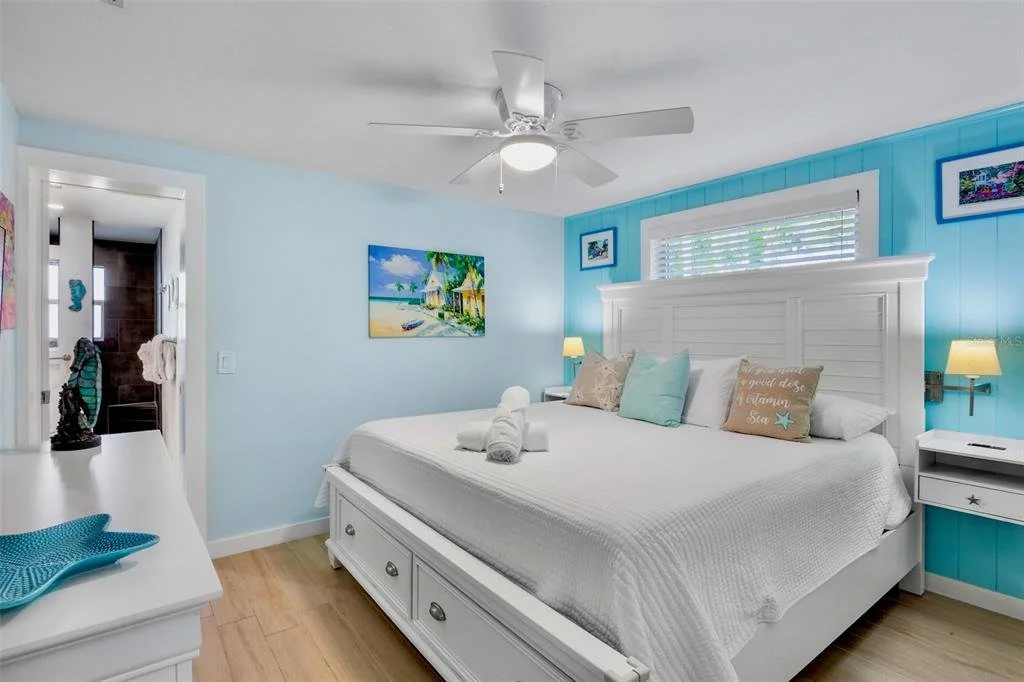 5803 IMPERIORE AVEHOLMES BEACH, Florida 34217-1633 (14).jpeg