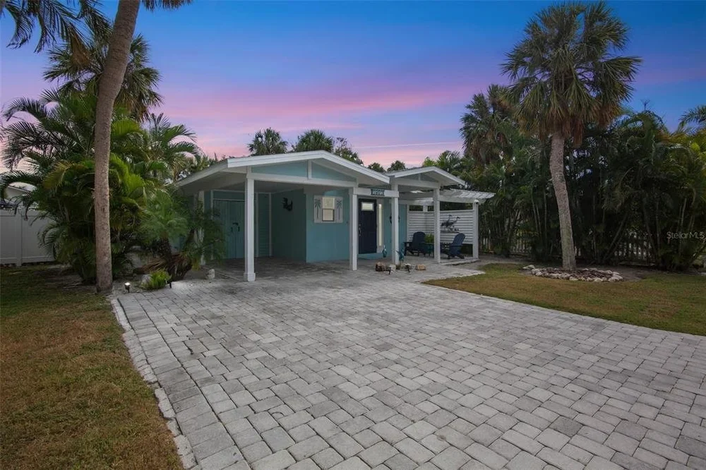 5803+IMPERIORE+AVEHOLMES+BEACH,+Florida+34217-1633+(3).webp