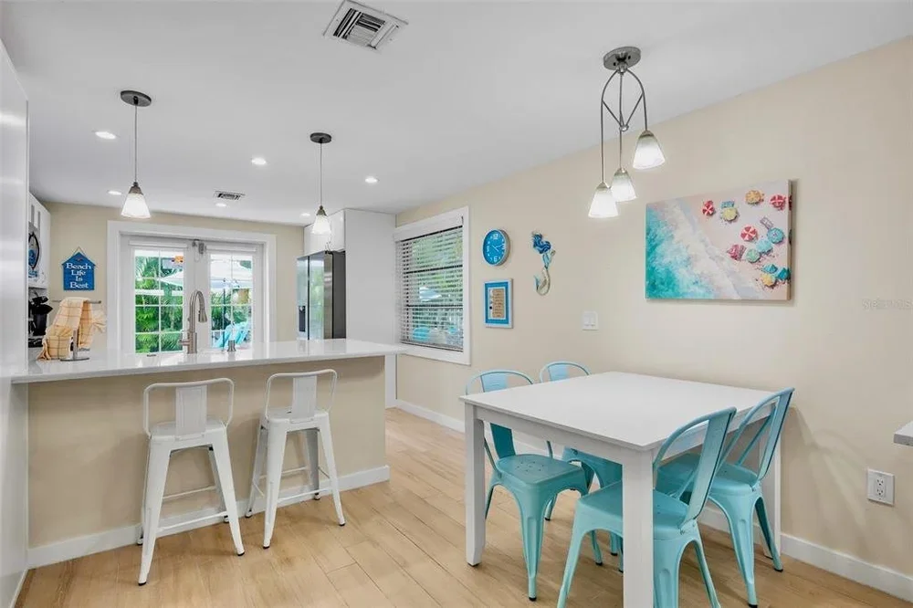 5803+IMPERIORE+AVEHOLMES+BEACH,+Florida+34217-1633+(9).webp