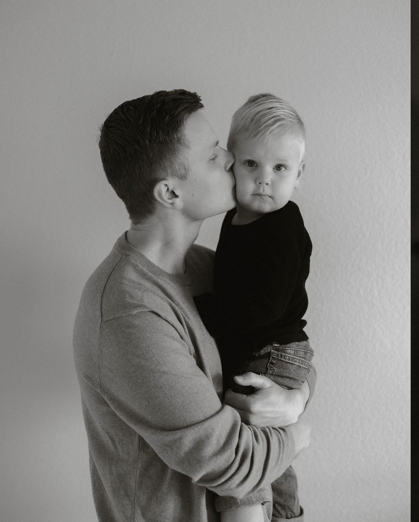 The sweetest 🤎

#2026 
 #Dallasweddingphotographer #fortworthwedding #engagementshoot #texasphoto #fortworthphotography  #texaswedding #proposalphotographer  #arizonaphotography  #dallasengagementphotographer #weddingdress #texaselopementphotographe