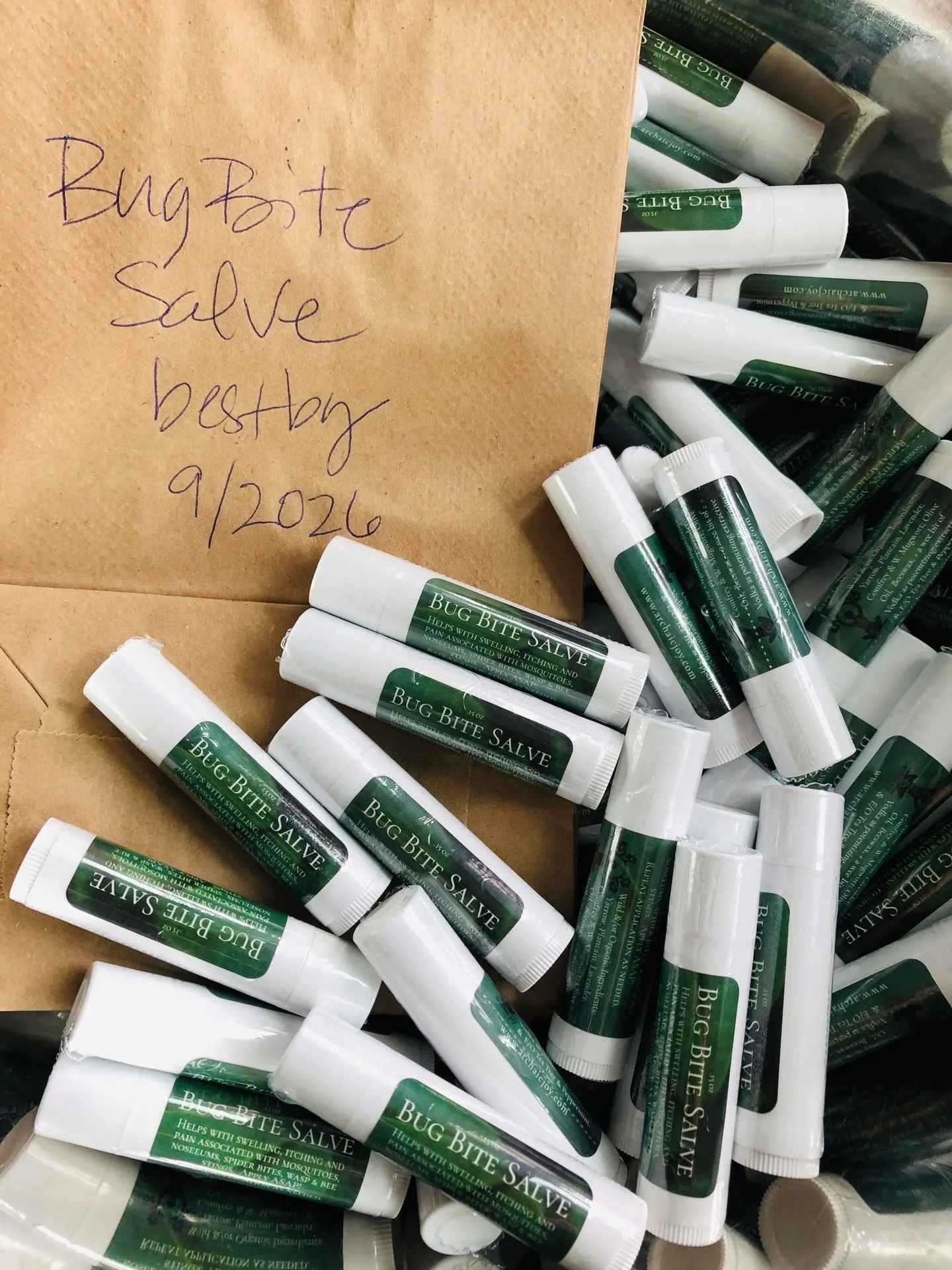 ⋆ BUG BITE SALVE ⋆

Available NOW!

Gosh, haven&rsquo;t done this kind of announcement in awhile! Since I was almost out of our personal stash of Bug Bite Salve, I knew it was time to make more. Had a couple of requests as well, a good amount of qual