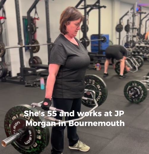 Jo, 55, works long hours for Jp morgan, lost a stone