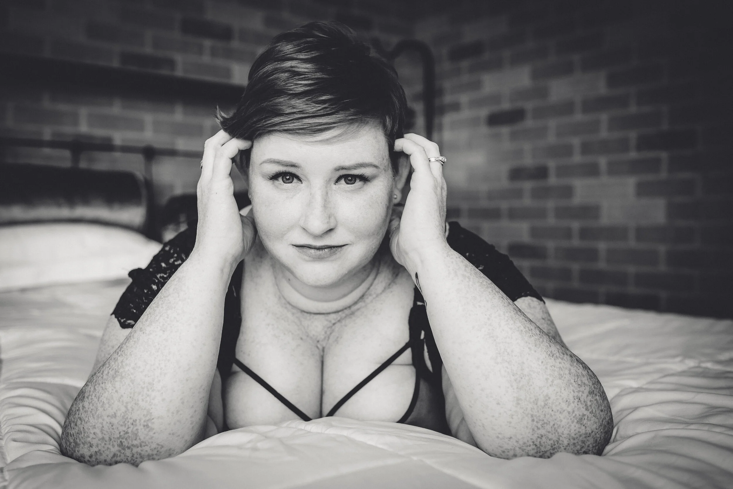 SKA_brandiboudoir2019bw97 (97 of 133).JPG