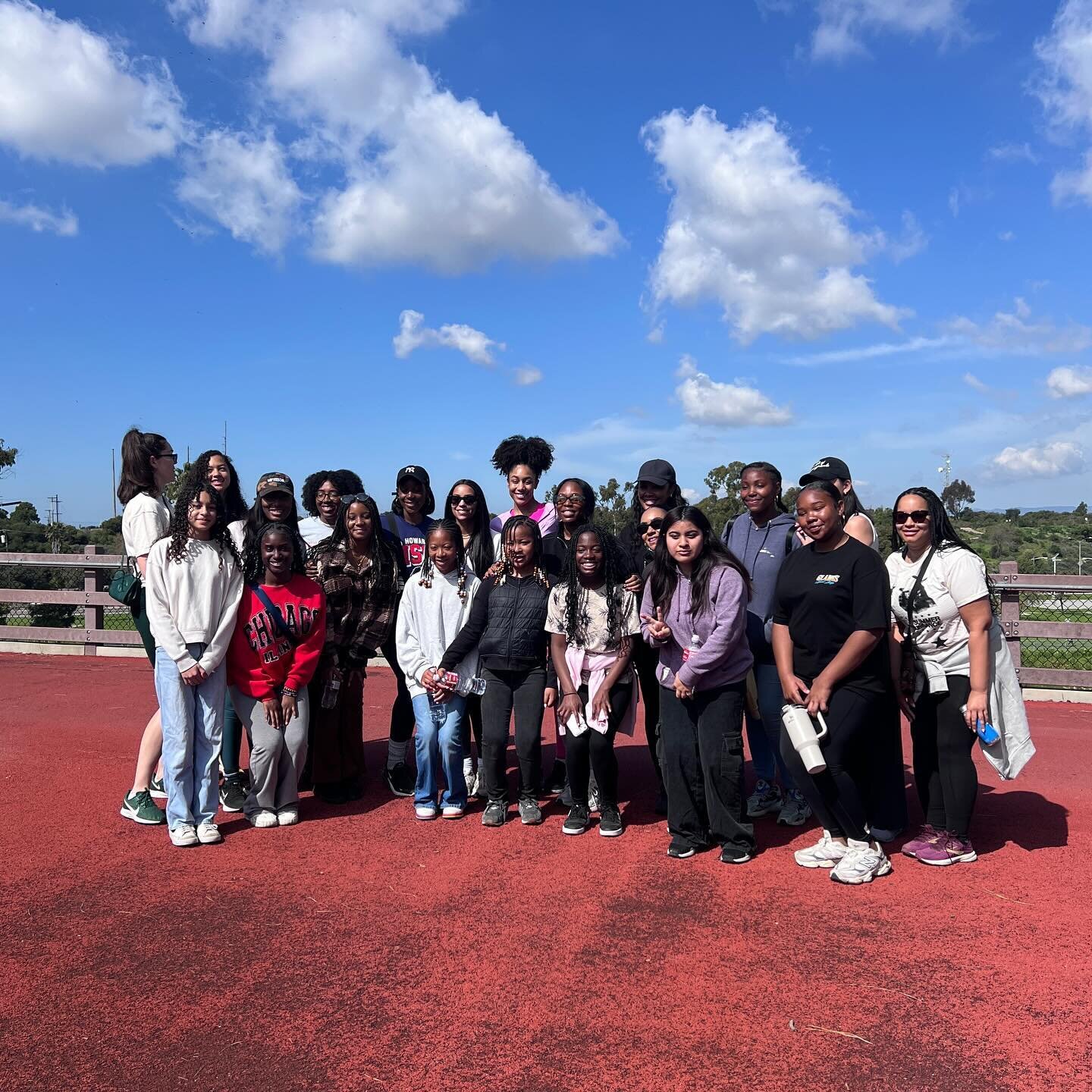 Yall&hellip; Bruh&hellip;
&zwnj;
This weekend was JAM PACKED with events. This was a wild one.
&zwnj;
Up first we had a nature walk with mentors from @withcreators. Our girls were paired up with mentors that were in career fields they were interested