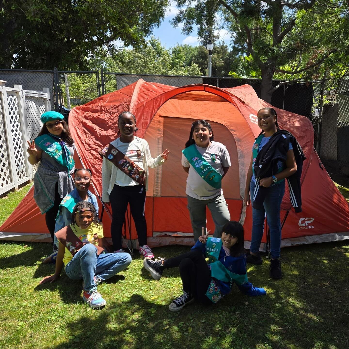 Last weekend our G.IRL Scout Troop went on their first overnight camping trip at the Girl Scout house in San Gabriel Mountains.
&zwnj;
☘️👧🏿👩🏾&zwj;🦱👧🏽☘️
&zwnj;
Our girls had to pitch their own tents, cook their own food, practiced their knife s
