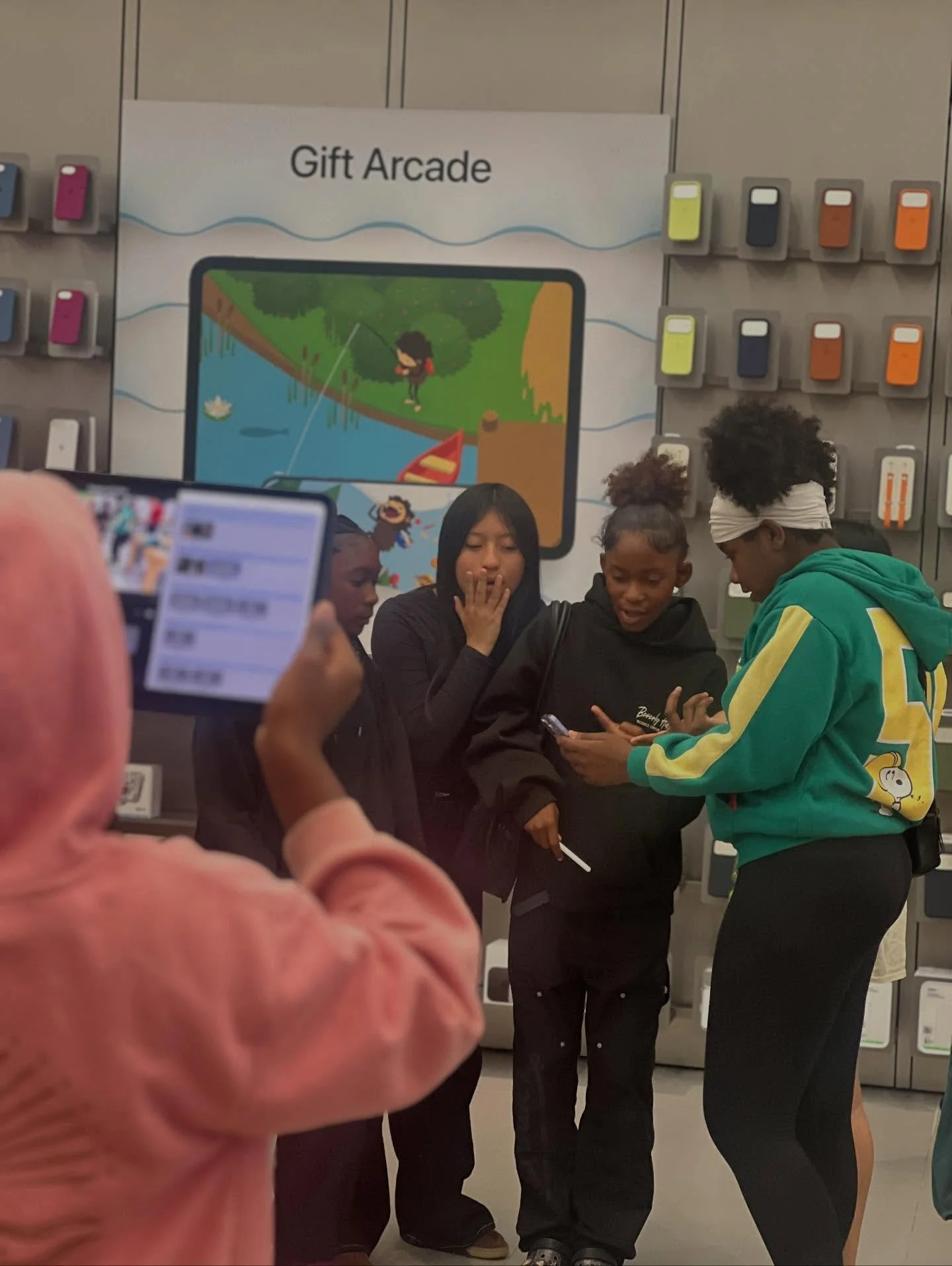 🎀 STEM G.IRLIES 🎀

Saturday we took the g.irls to the @apple store in Manhattan Beach.

One of our key pillars is exposure, and introducing our youth to spaces they may not have access to but belong in just as much as anyone else.

While there, the