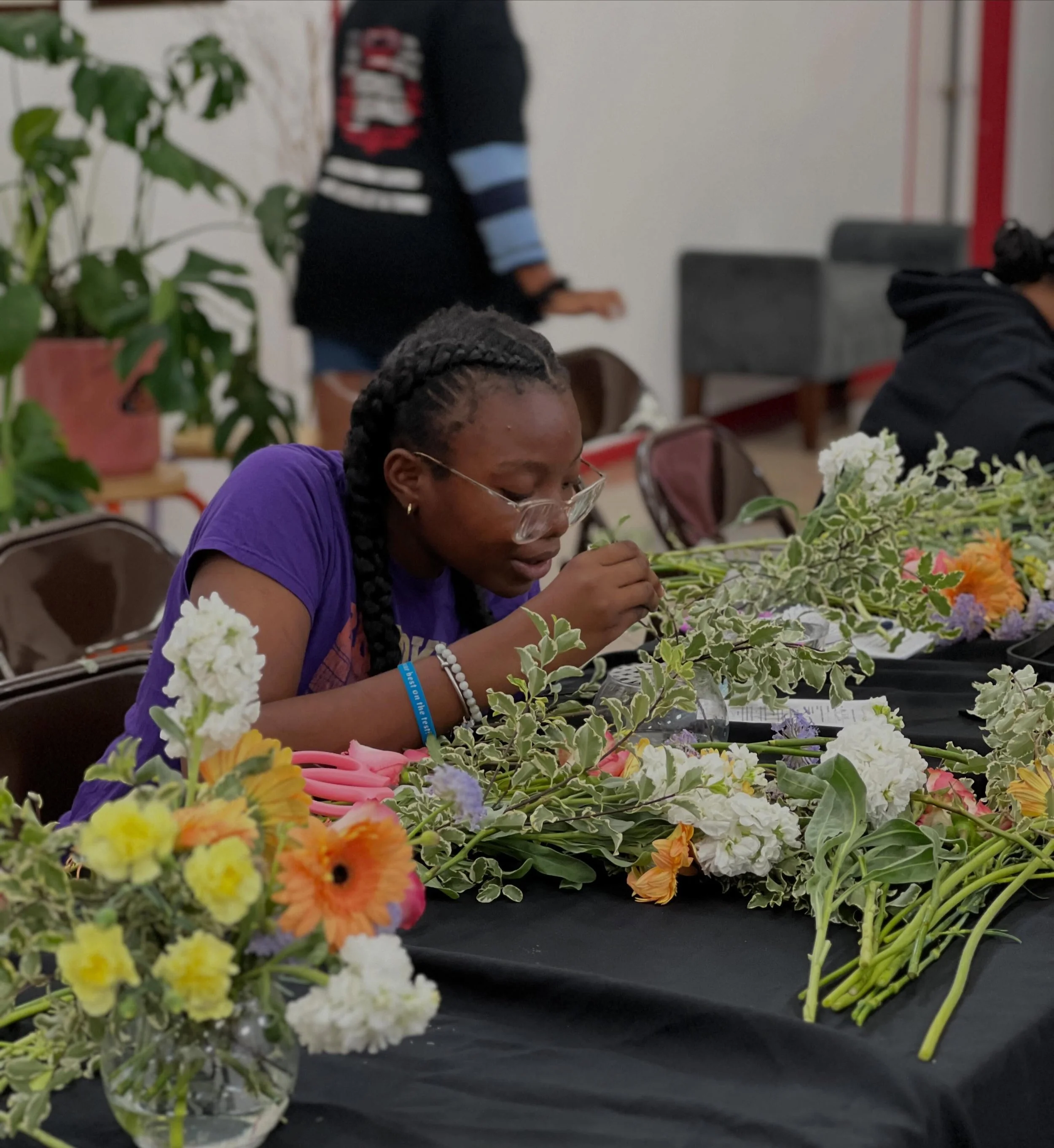 Not only are the spring flowers and bloom, but so is our spring cohort of G.IRLS!

💐🌸🌺

Last Saturday we worked with @4evfloral to learn about careers in floral arrangement, floral arranging as self-care, and we created our own bouquets from scrat