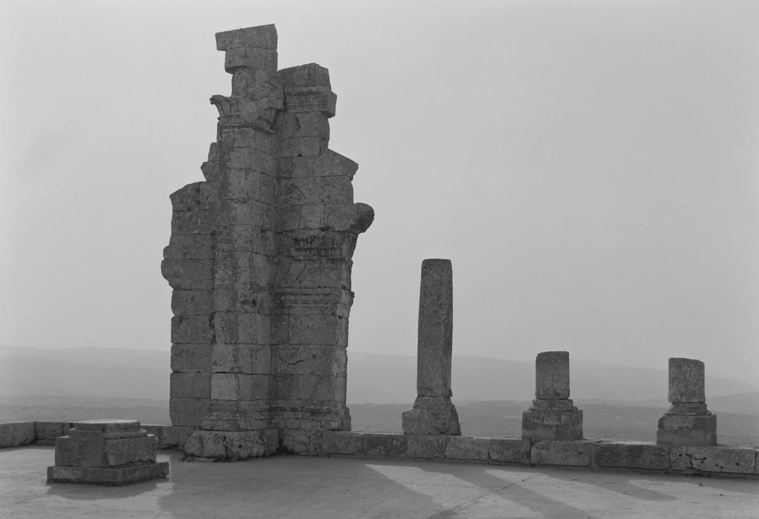 Qat Salam-ruins-sky.jpg