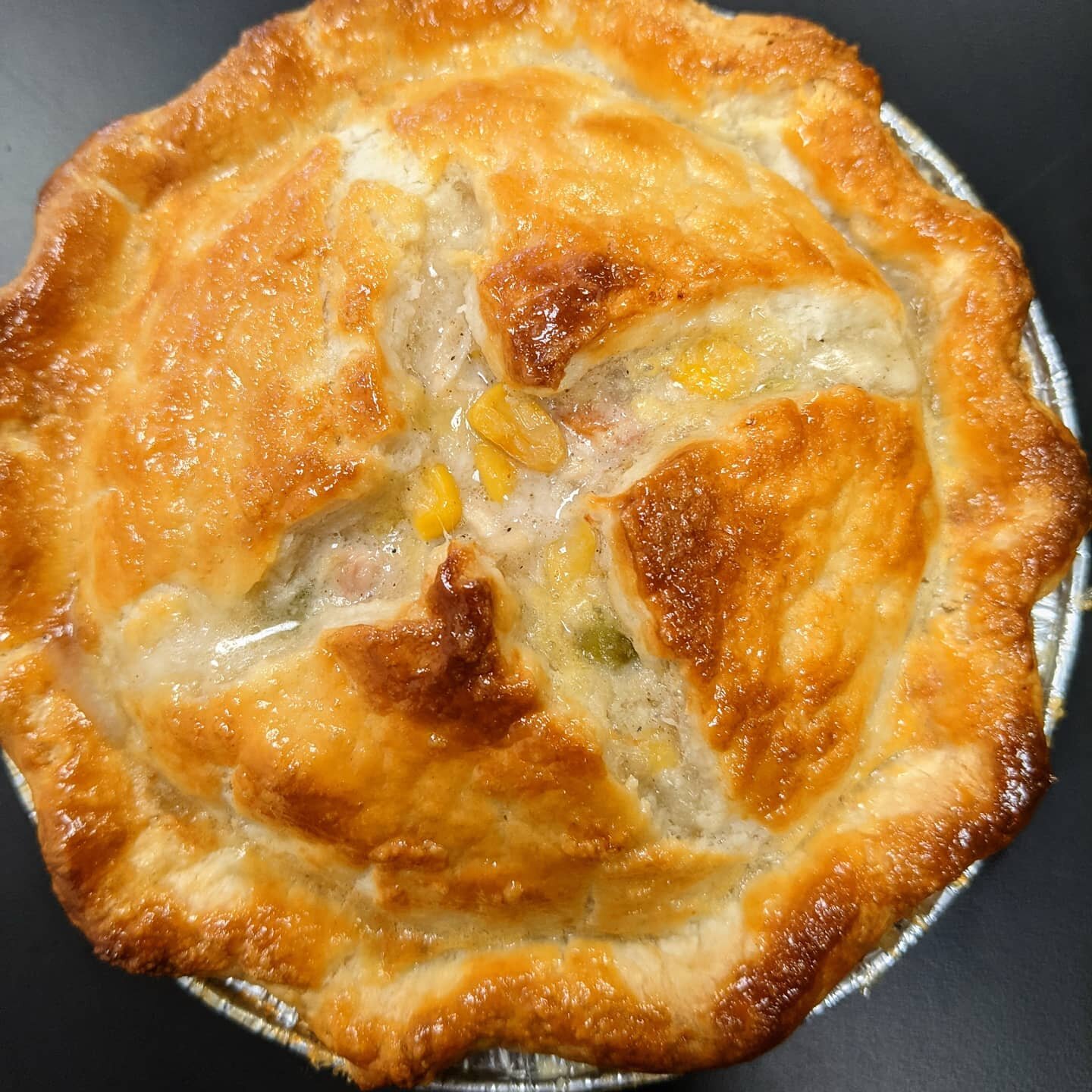 We're going to be serving up some new inventions as well as old favorites tomorrow night at #artown for their Friday Night Music Series at Rancho San Rafael!
.
We hope you'll come say hi and grab a pie!
.
.
#foodtruck #potpie #empanadas #comfortfood 