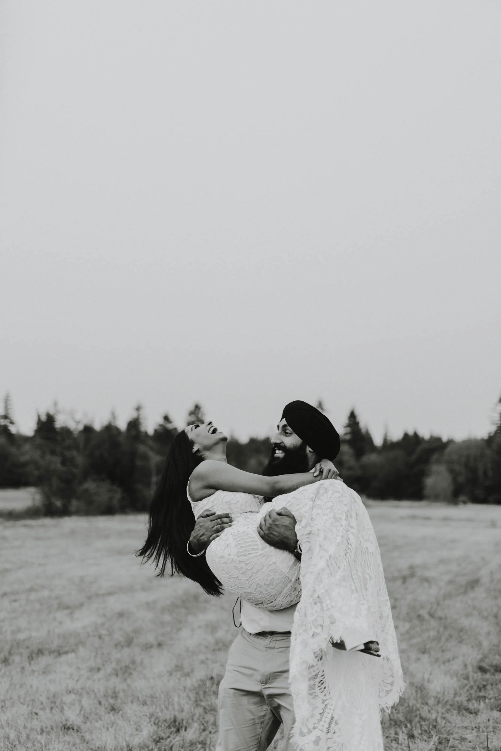 PortraitsByErin_VandTJ-6268.jpg