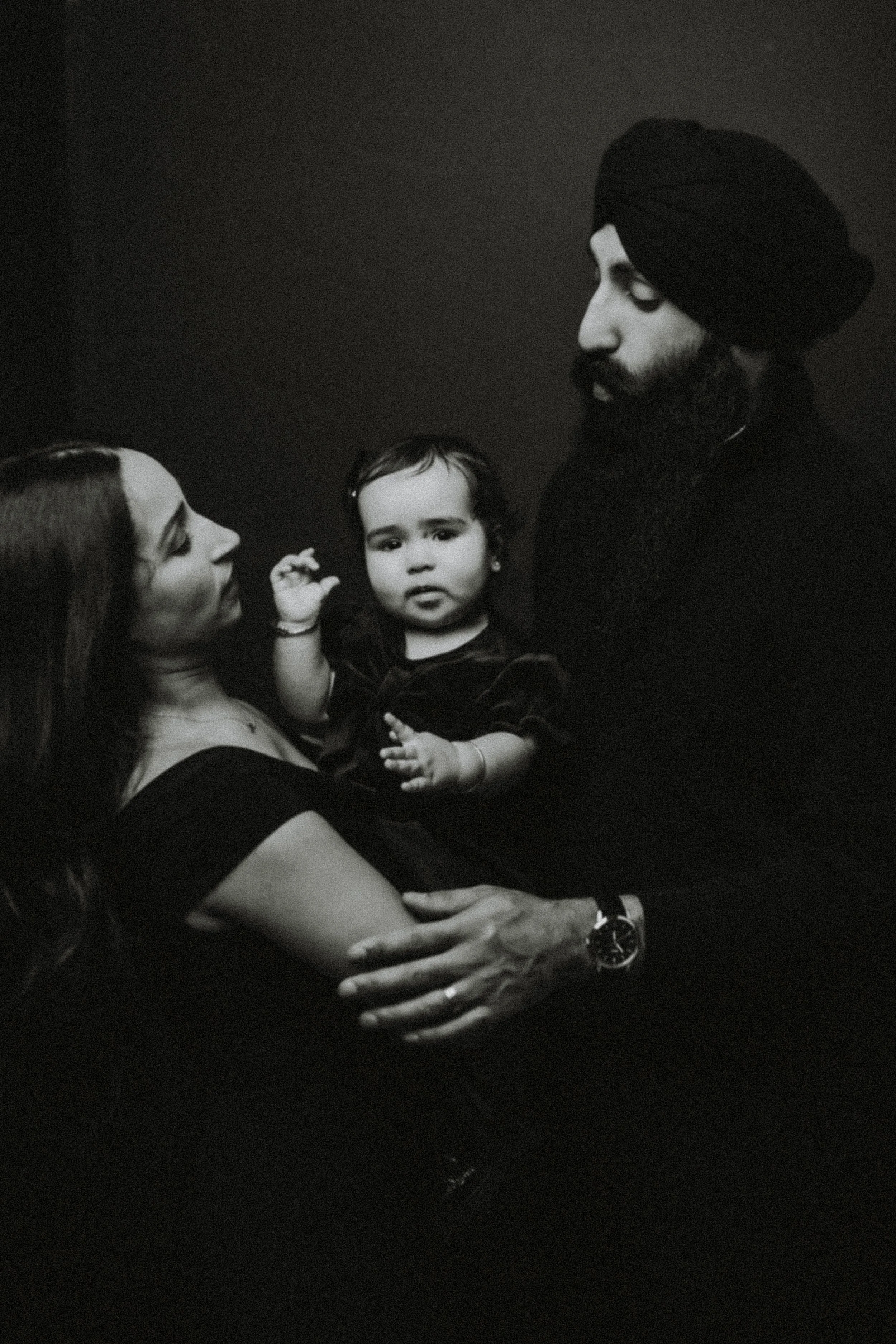 PortraitsbyErin_Soha_Bday_Familyshoot-2012.jpg