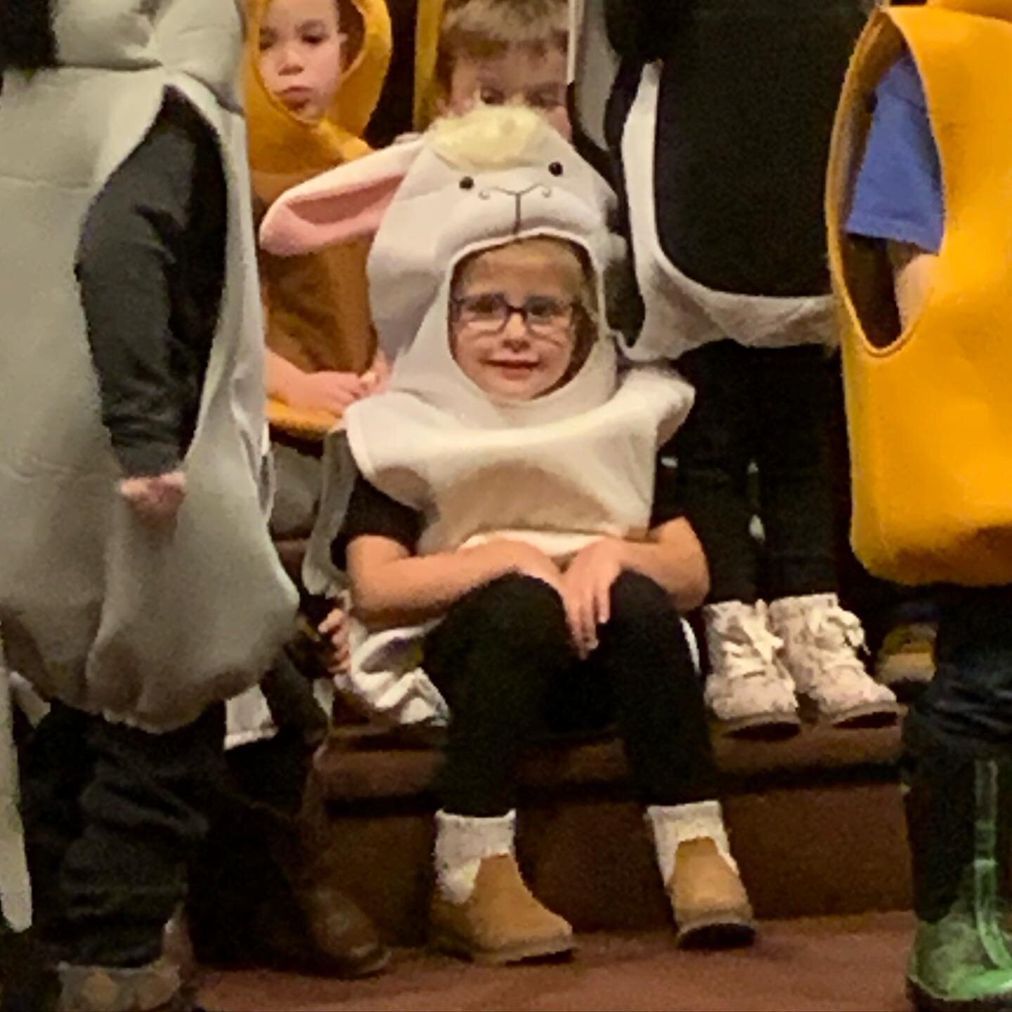 Penelope&rsquo;s first Christmas program! 🎄🐑 

A few minutes in the stranger Grandpa in the row in front of us turned and said, &ldquo;I knew she wasn&rsquo;t going to be shy by the few minutes she was sitting here.&rdquo;😂

She sang and waved her